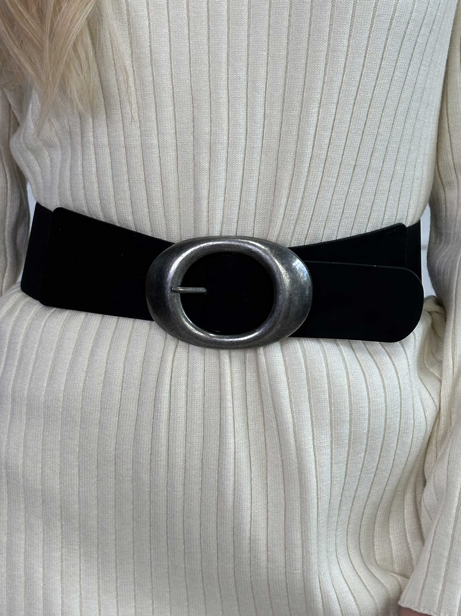 Jorid - Stretchigt midjebälte med stort guldspänne