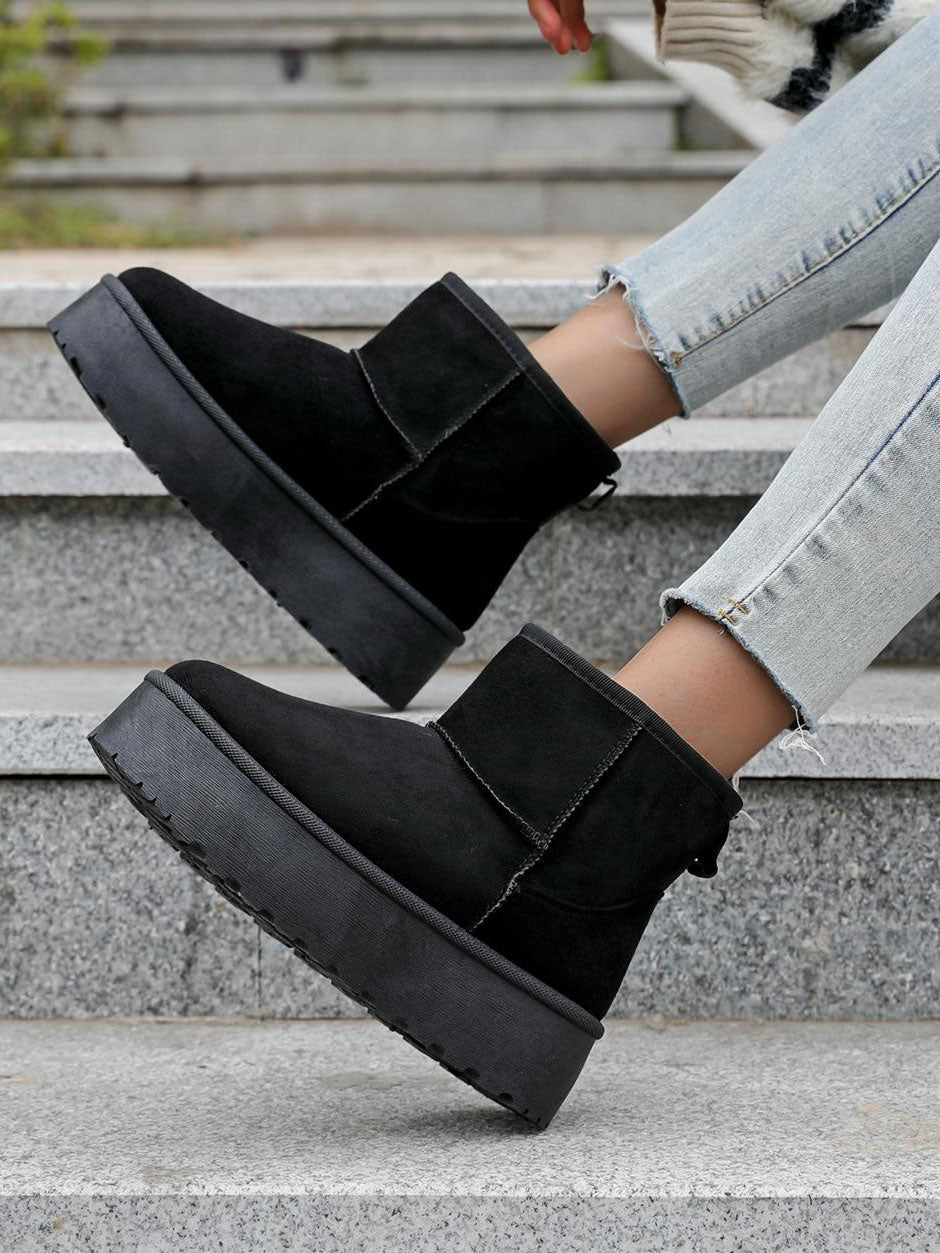 Jovana - Stövlar i mockaimitation med platåsula