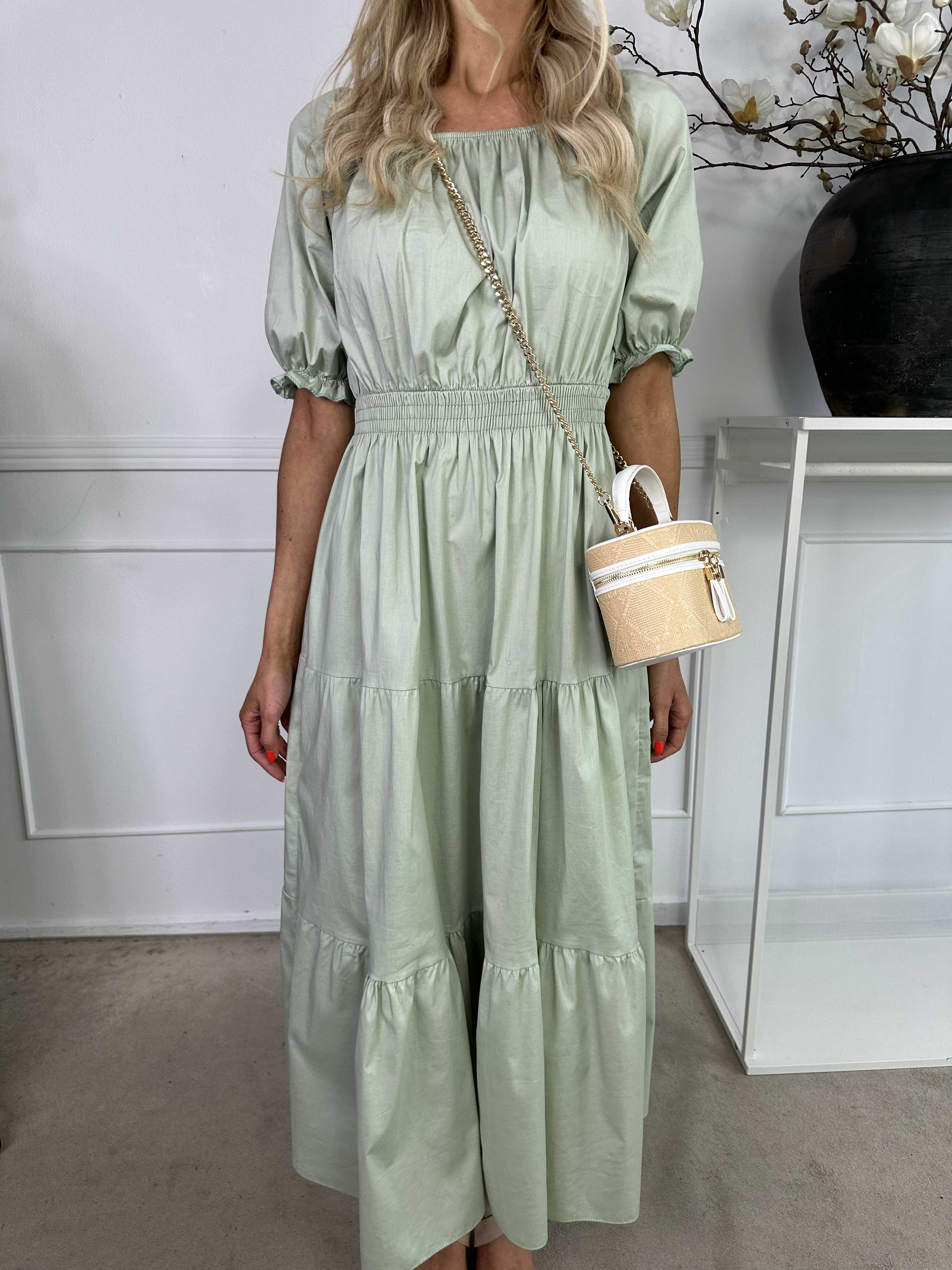 Kayce - Klänning i bomull med resår i halsringning och midja