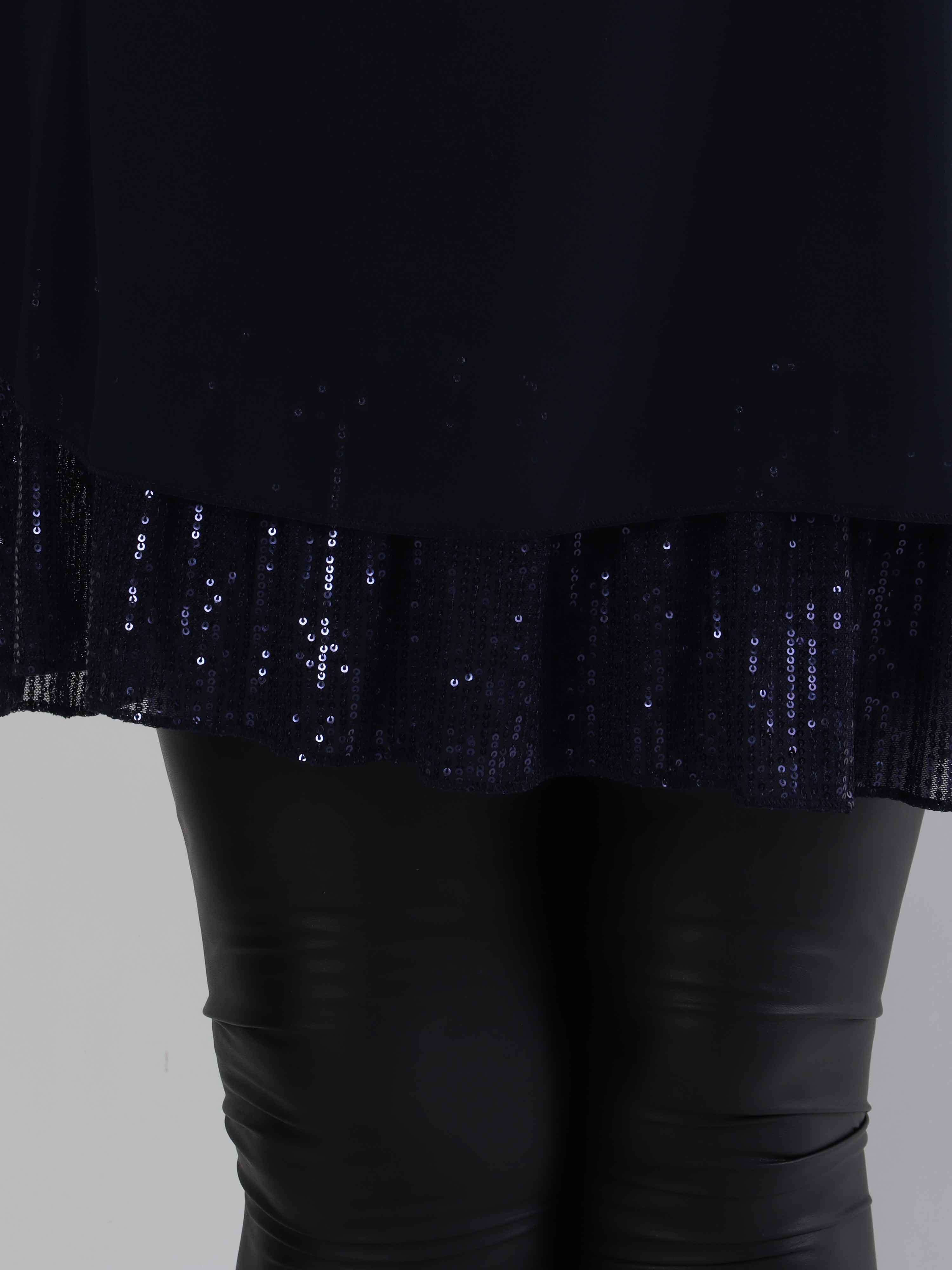 Kamilla - Festredo plus size tunikaklänning med chiffonglager och paljetter