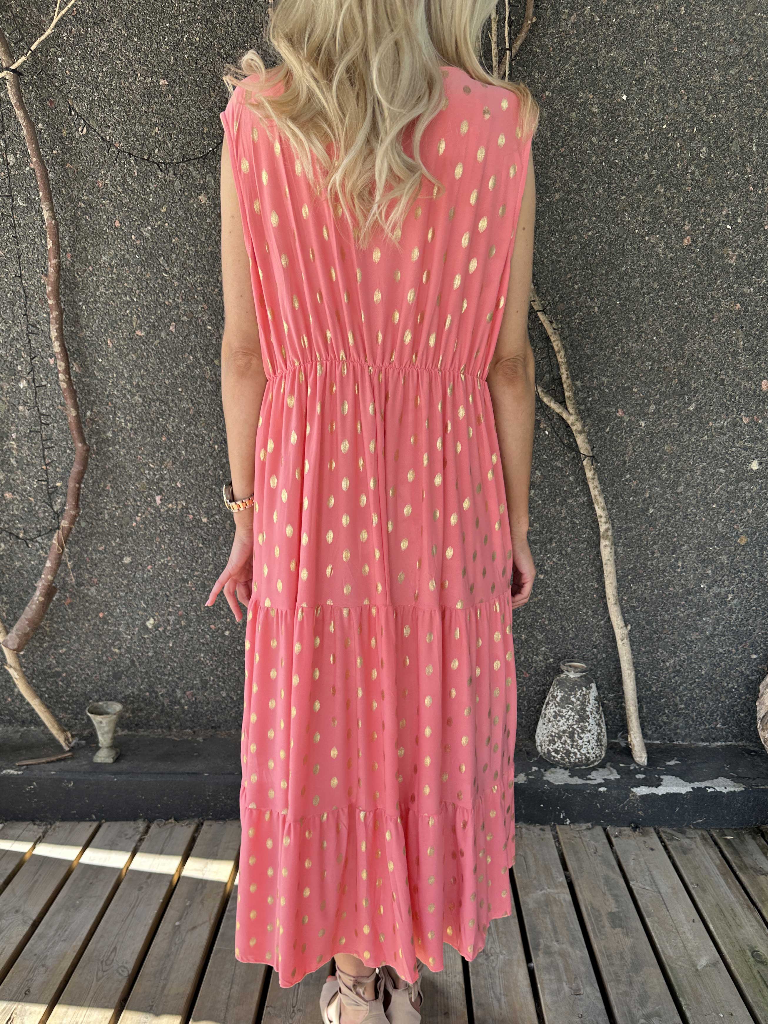 Karini Gold - Lång elastisk klänning med prickar i guld