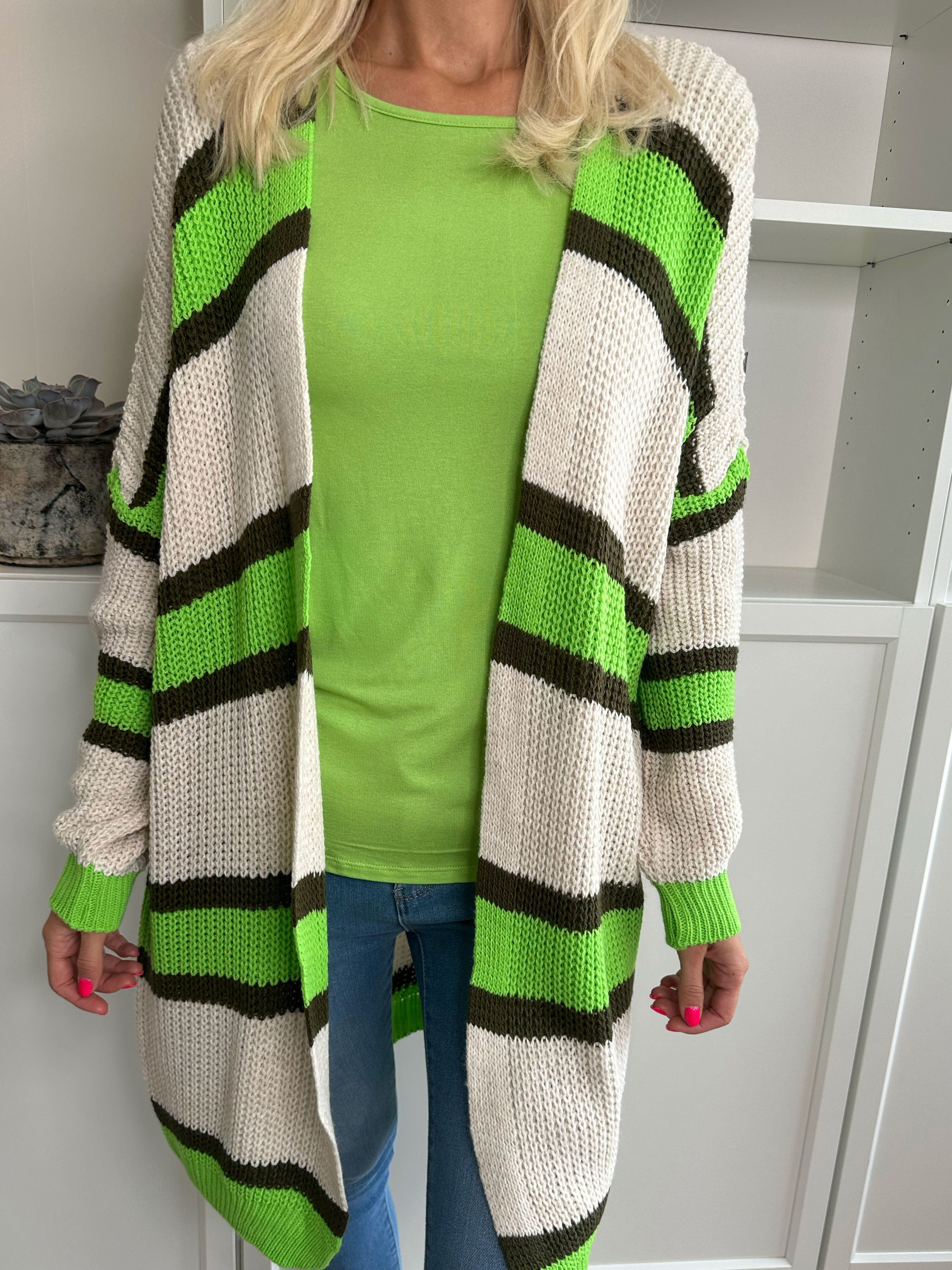 Kata - Flerfärgad randig stickad kofta