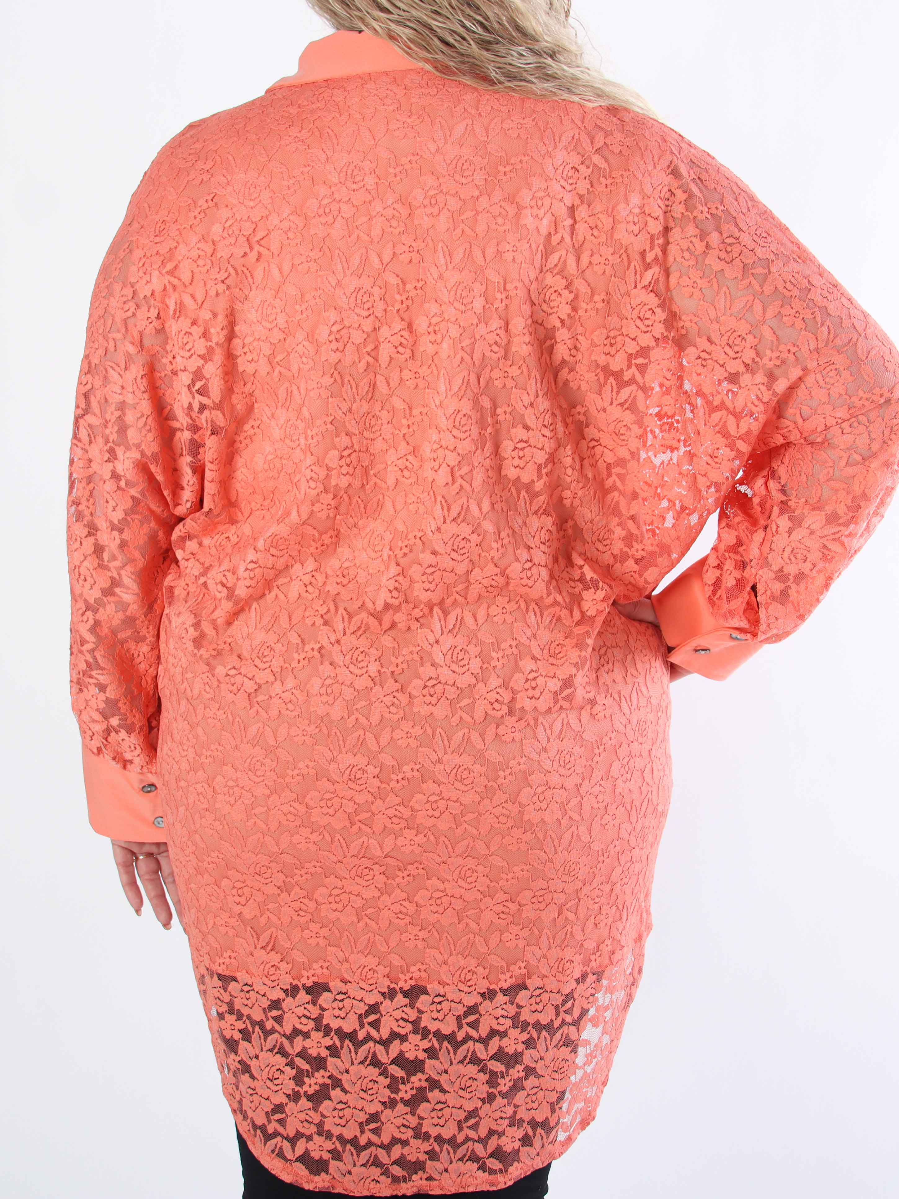 Katherine - Söt plus size-skjorta i spets