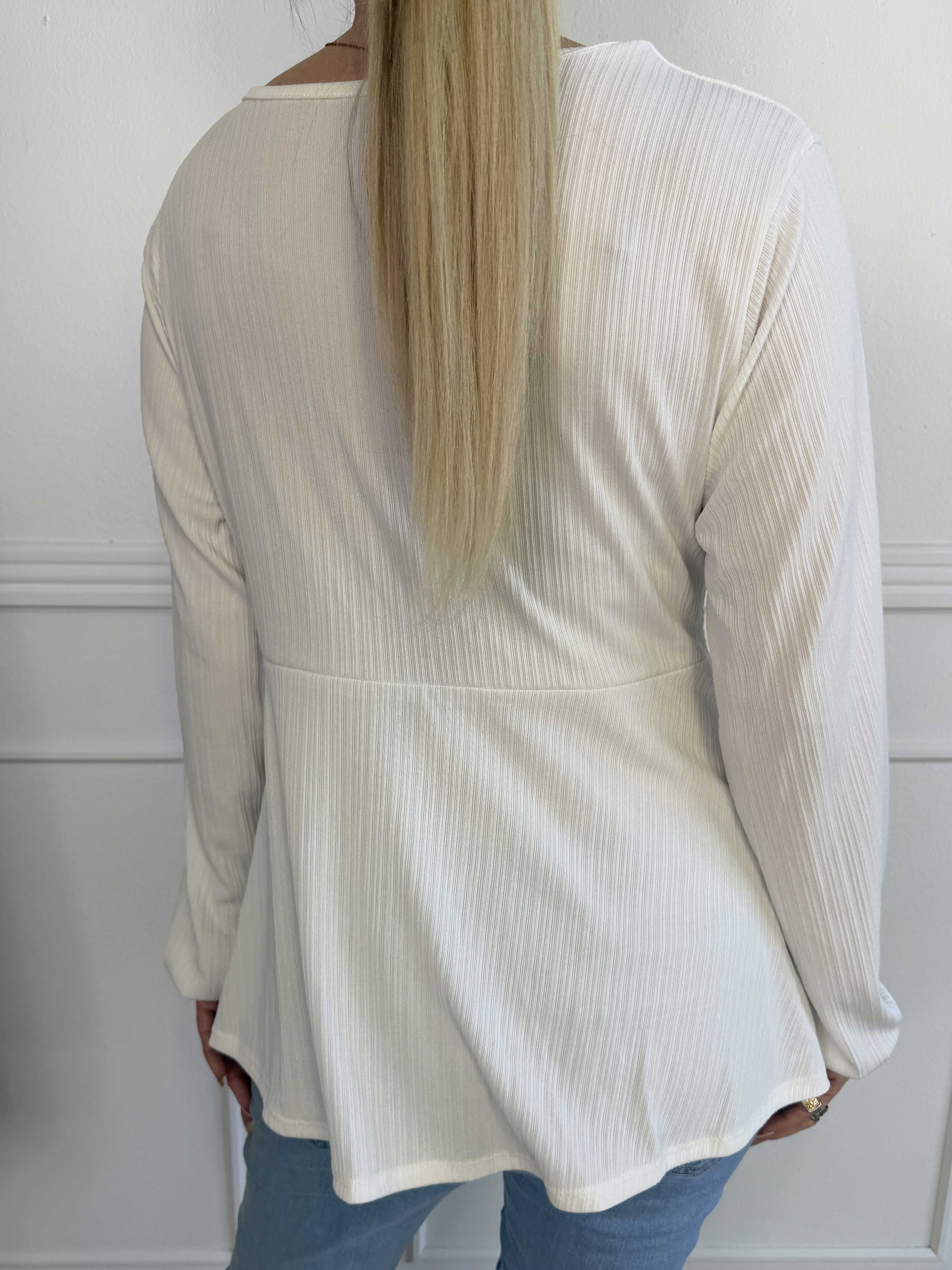 Katie - Sød langærmet tunika med fin sløjfedetalje foran