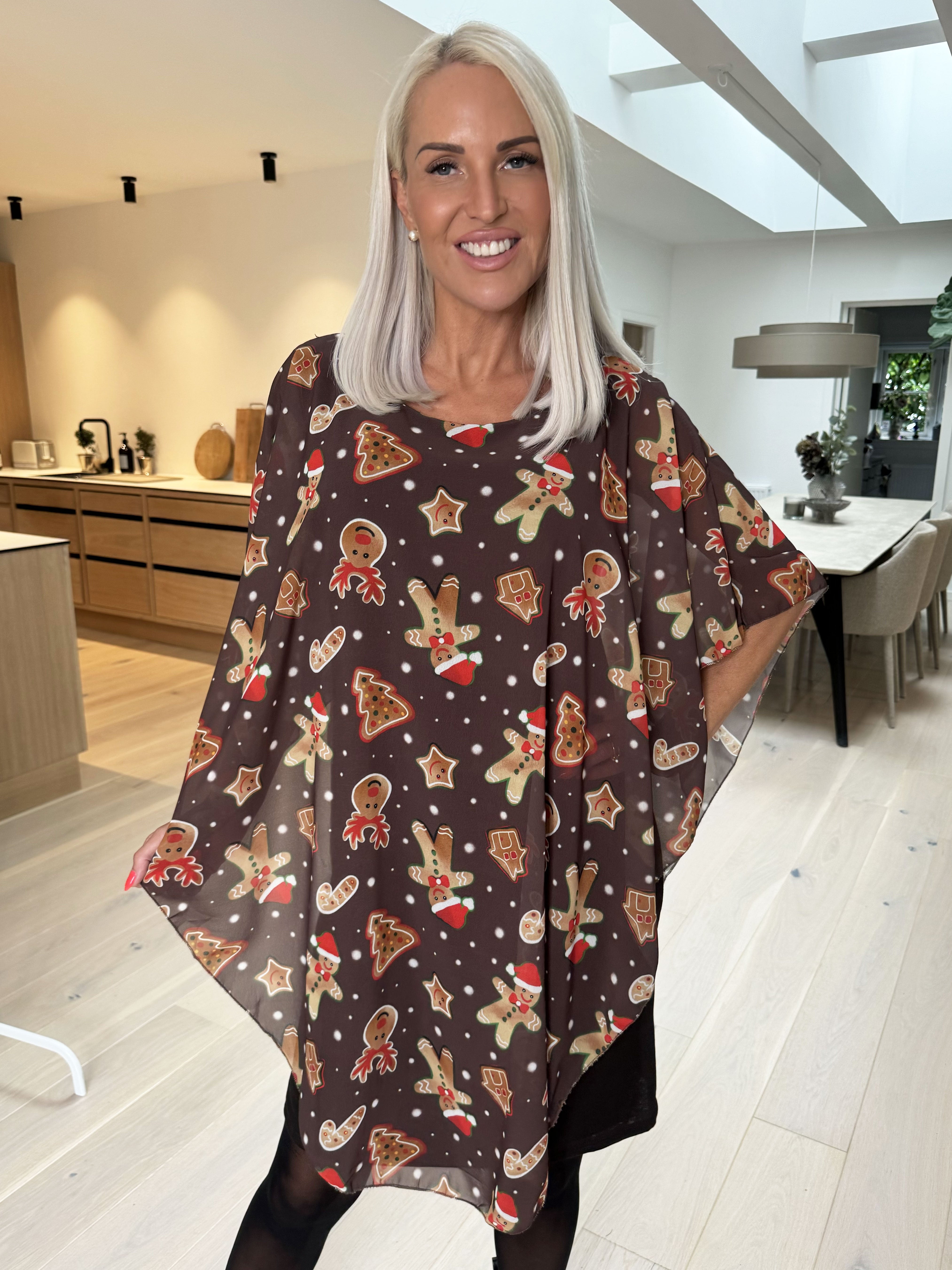 Kenya Gingerbread - Tunikaklänning med chiffonglager och jultryck