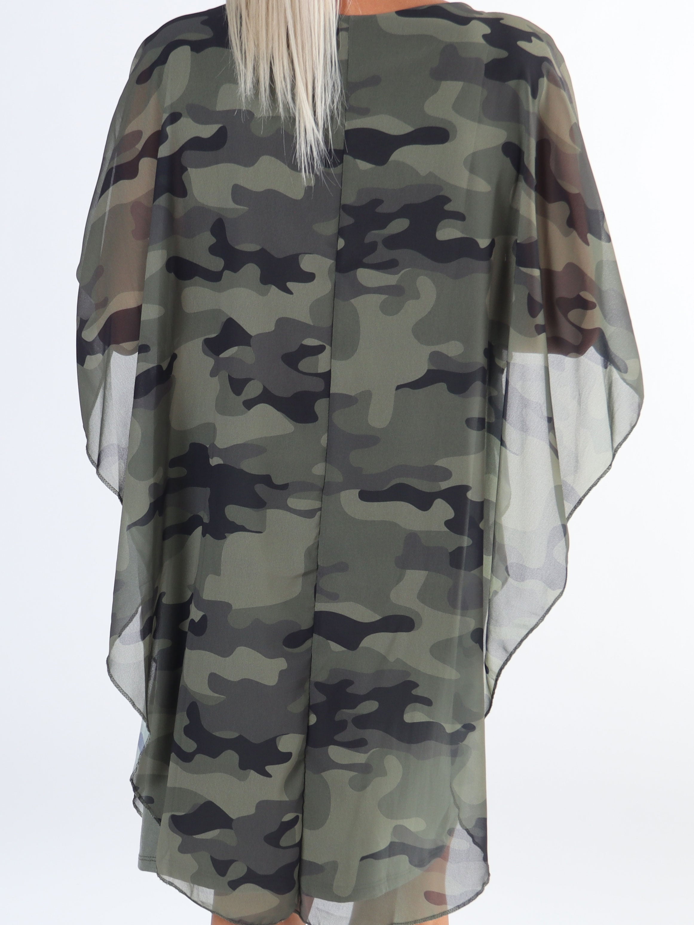 Kenya Camo - Plus size tunikaklänning med chiffonglager