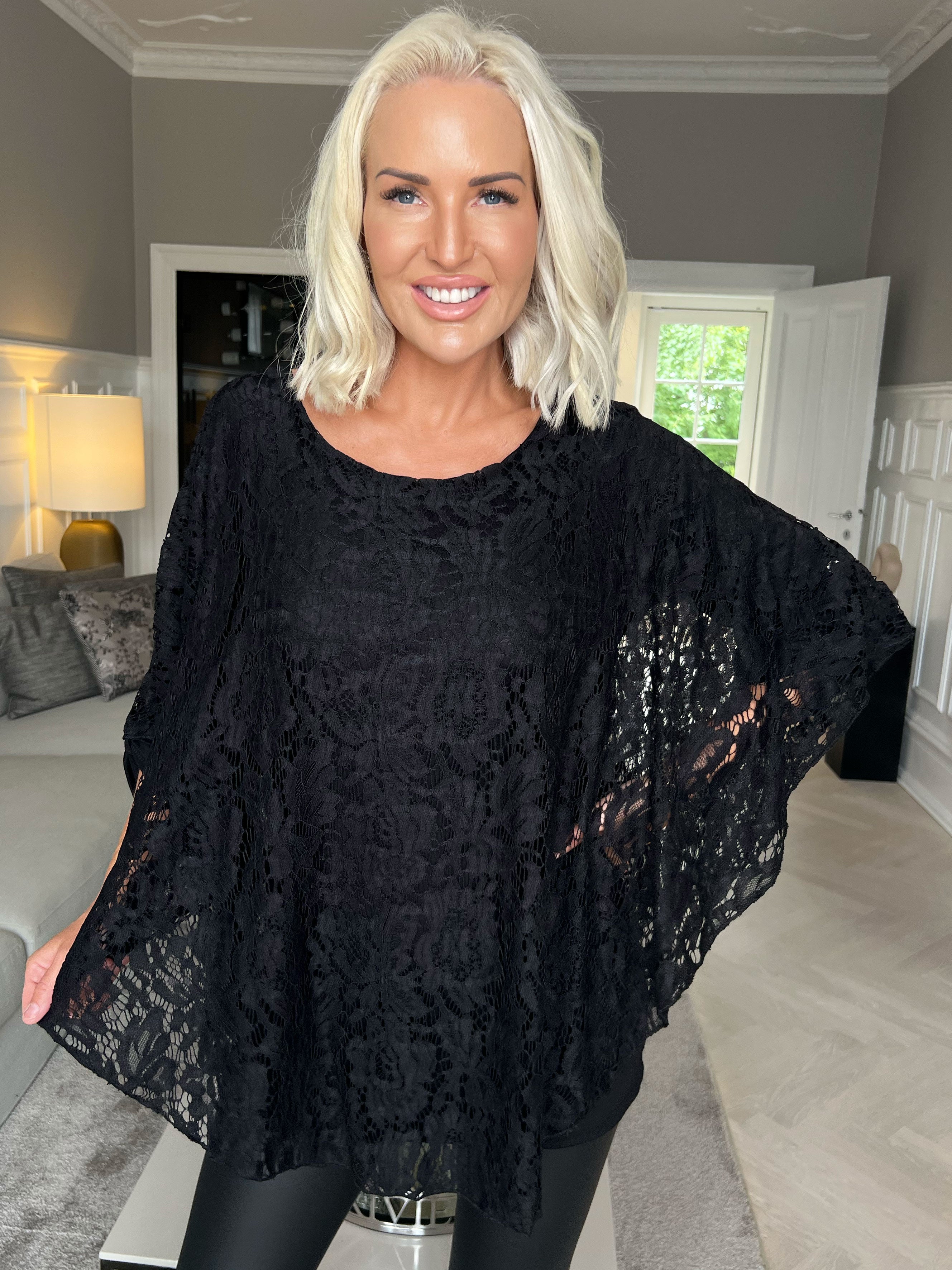 Kenya Lace Shirt - Tunika med spetslager