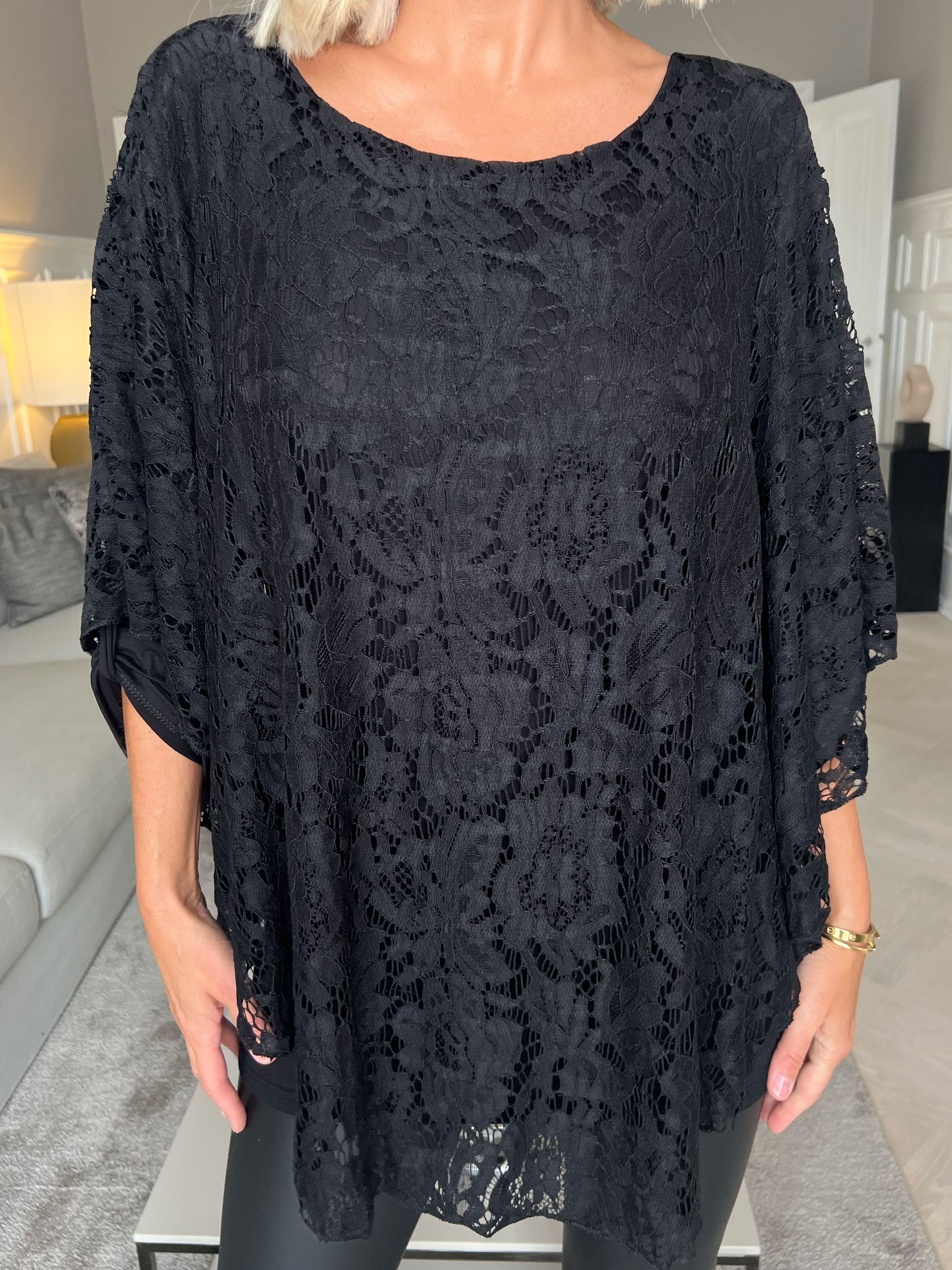 Kenya Lace Shirt - Tunika med spetslager