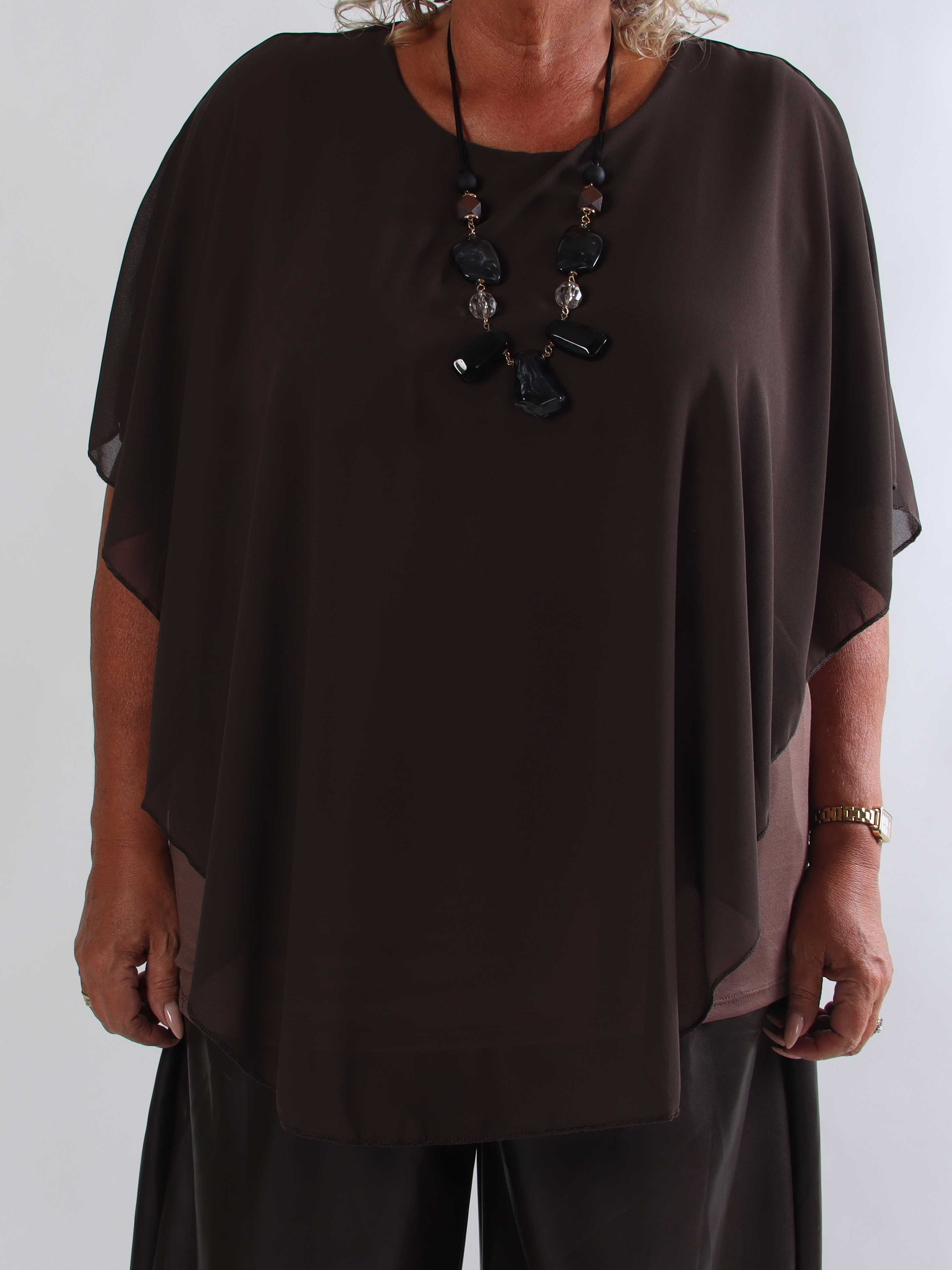 Kenya Shirt - Elegant plus size bluse med let chiffonlag og rund udskæring