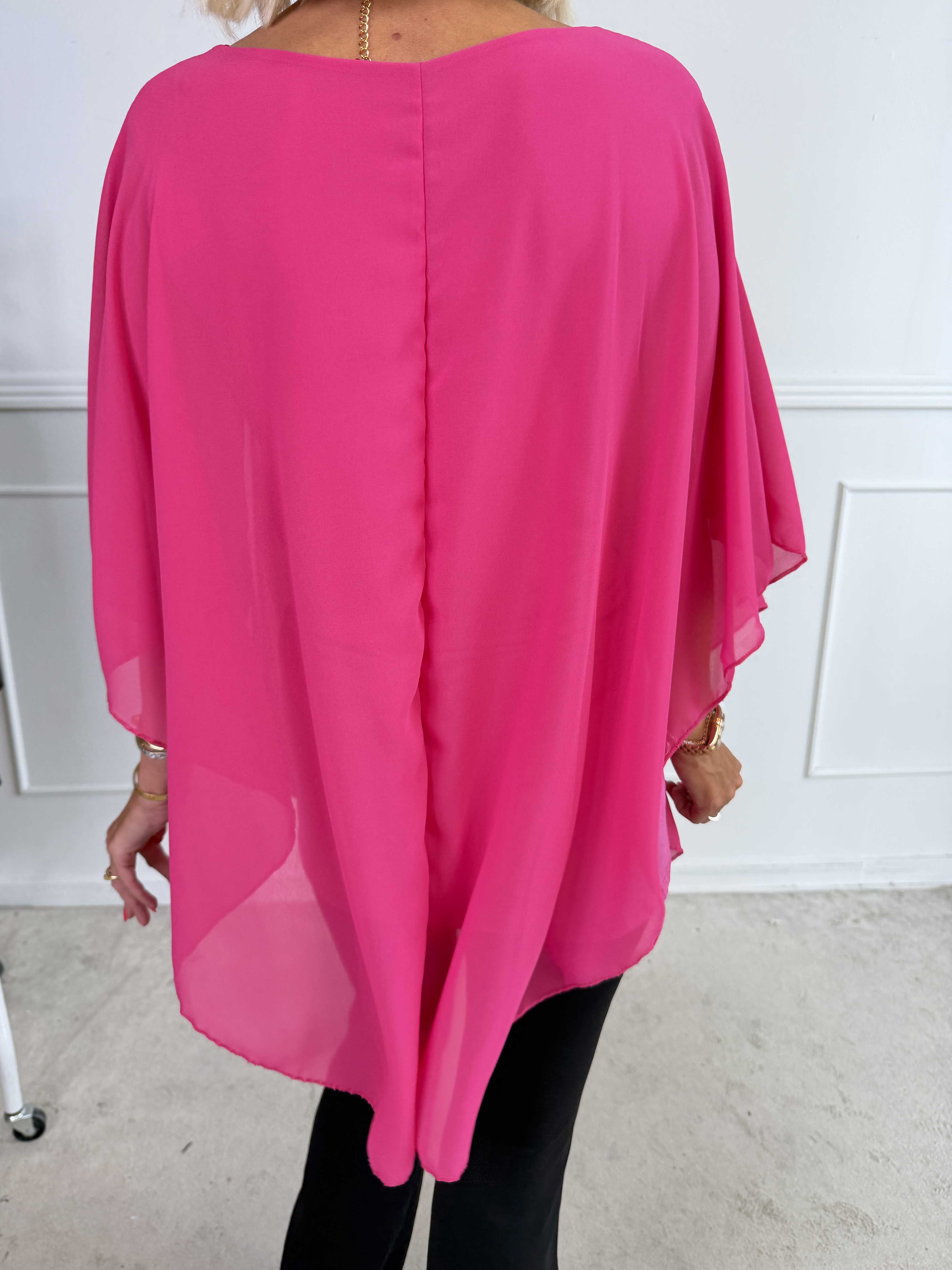 Kenya Shirt - Elegant bluse med let chiffonlag og rund udskæring