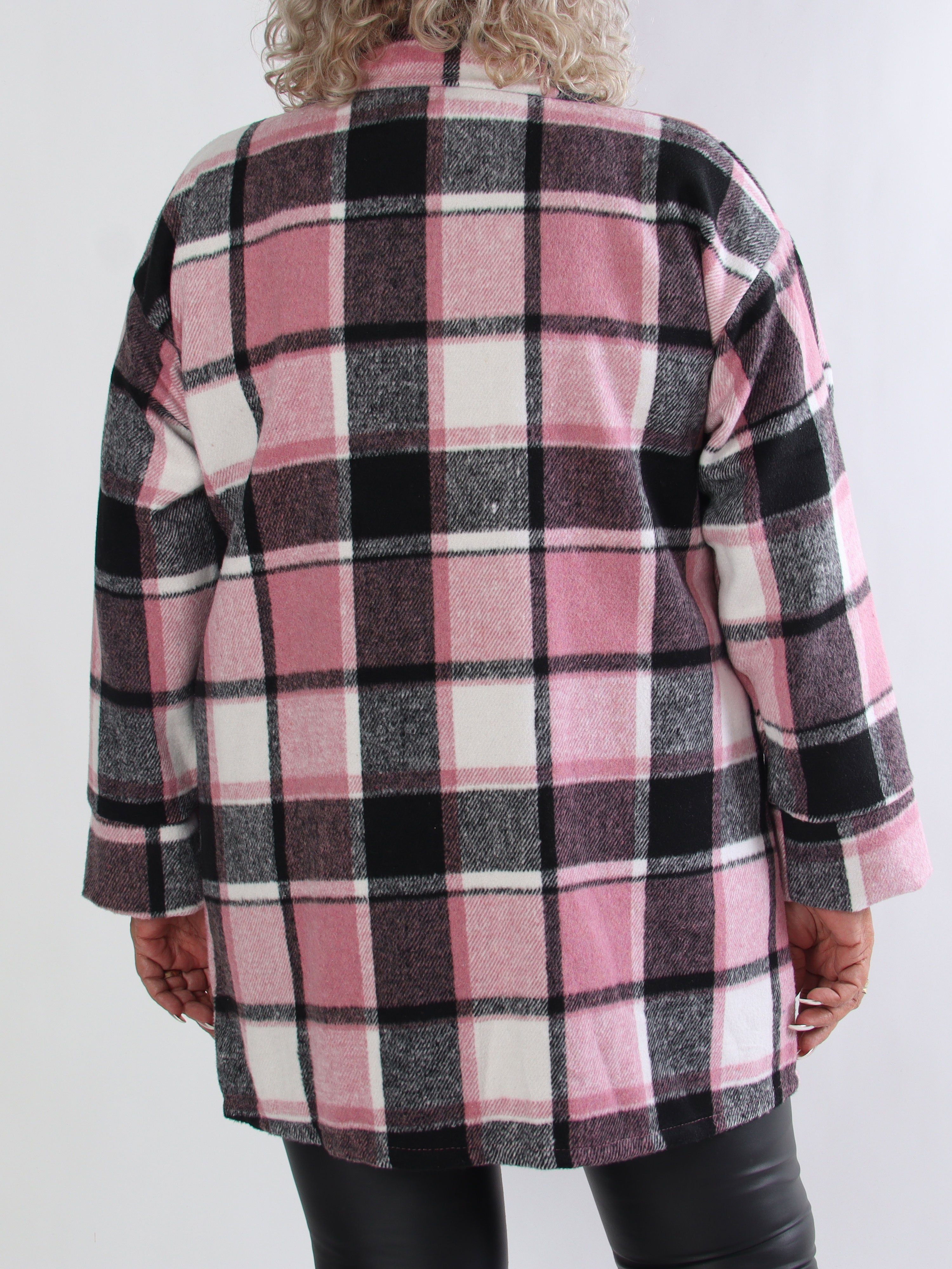 Lagos - Mjuk rutig plus size skjortjacka i viskos