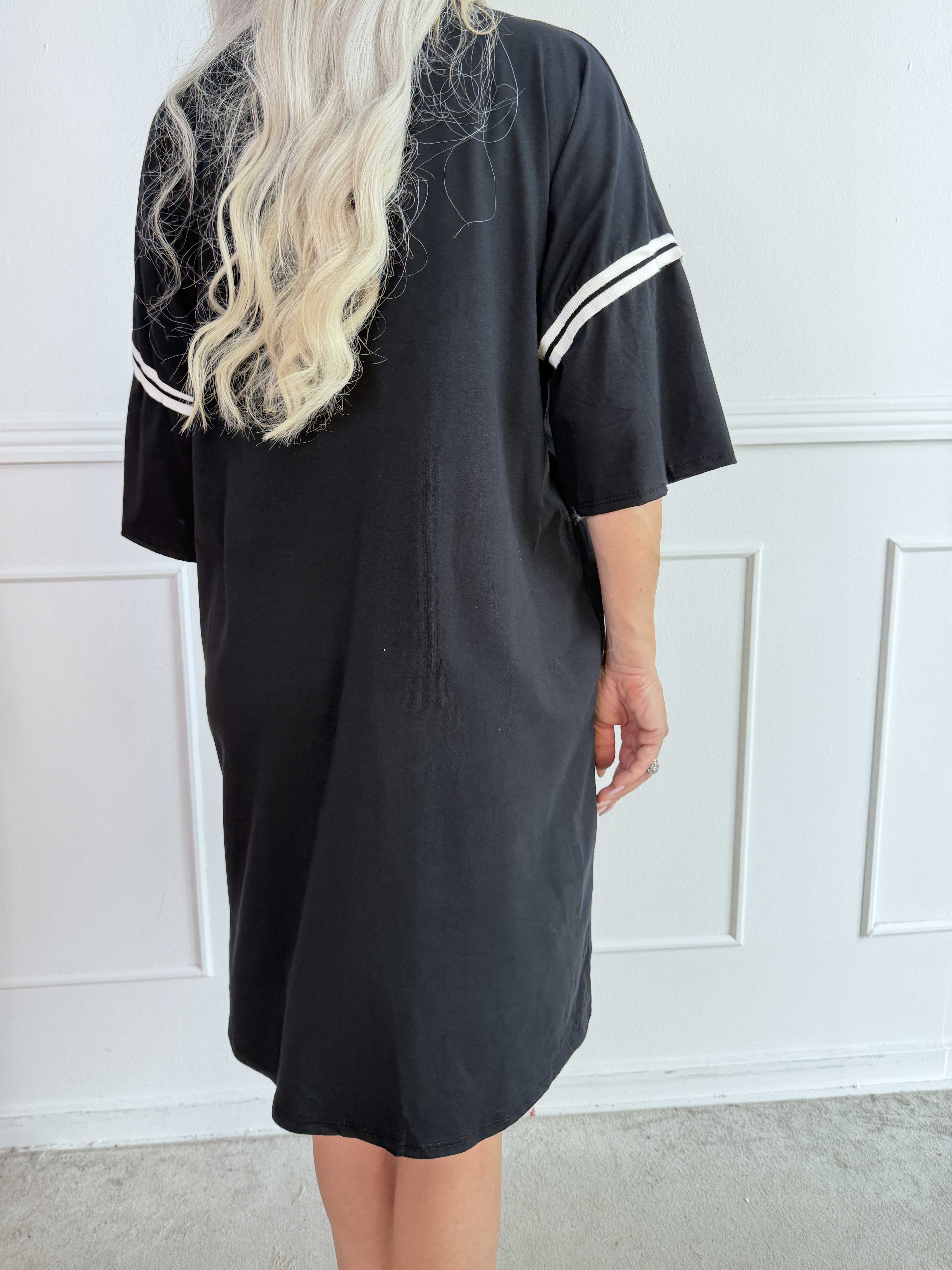 Lana - Cool t-shirtklänning i mjuk bomull med snyggt 