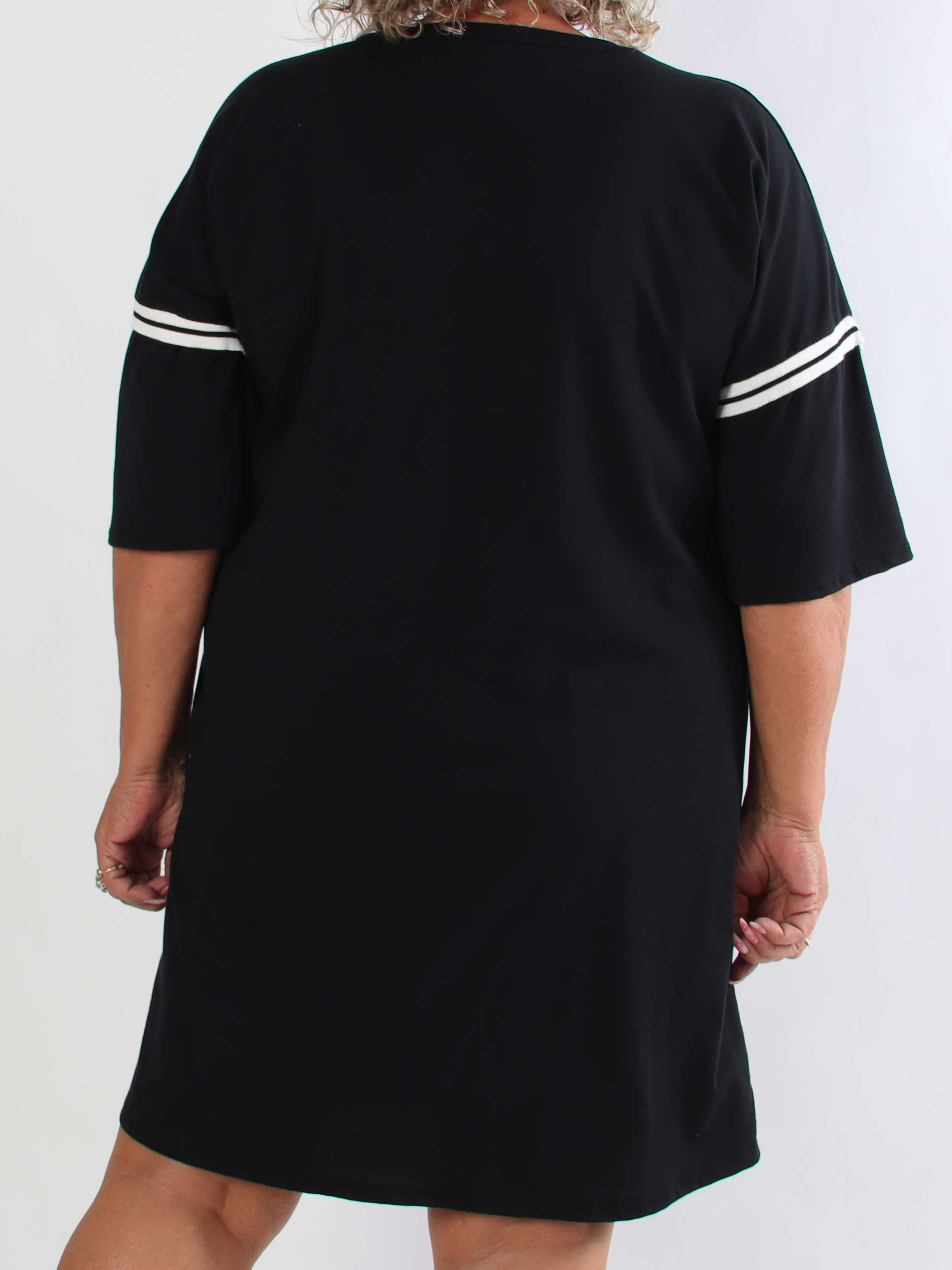 Lana - Plus size t-shirtklänning i mjuk bomull med snyggt 