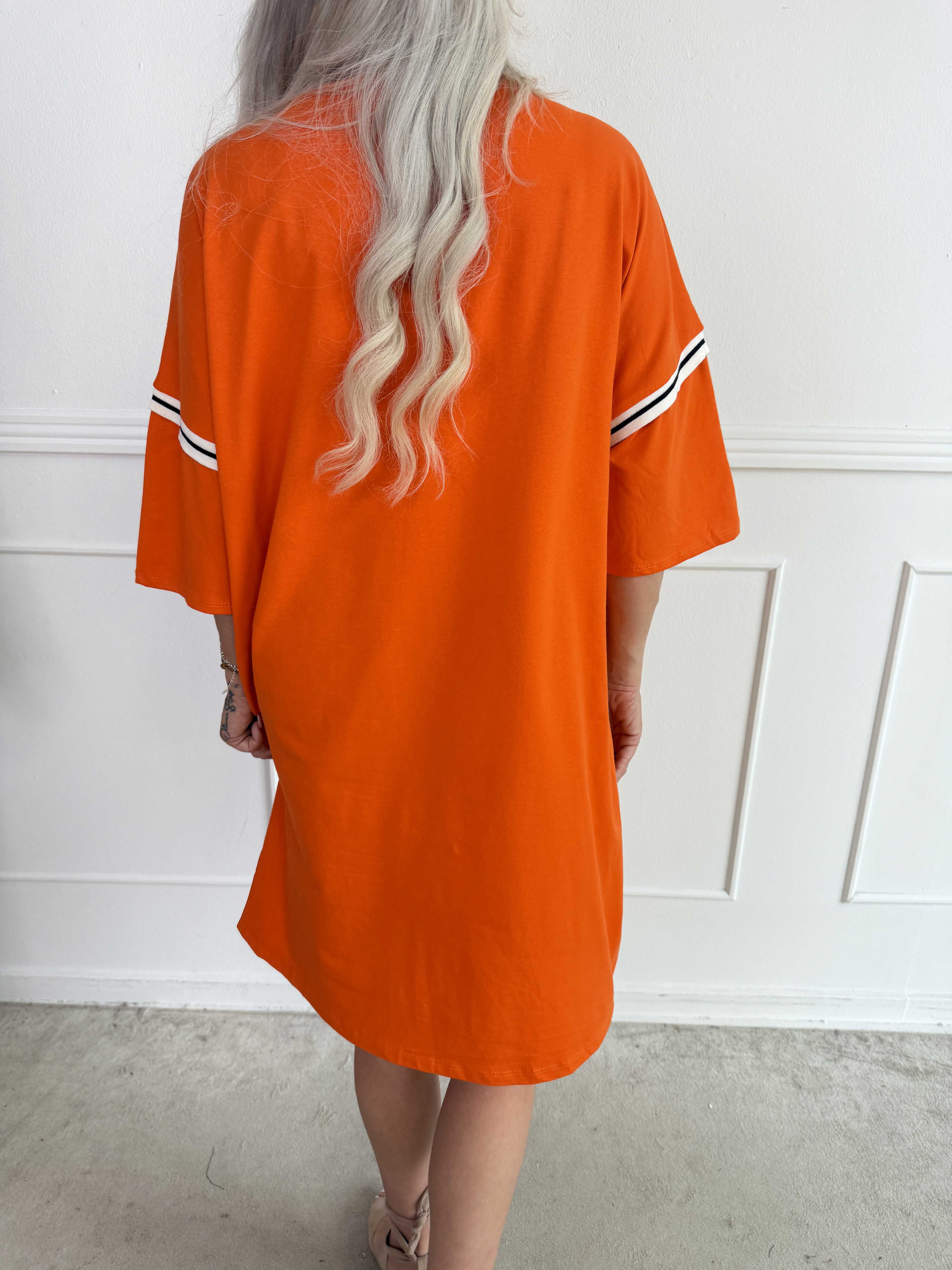 Lana - Plus size t-shirtklänning i mjuk bomull med snyggt 