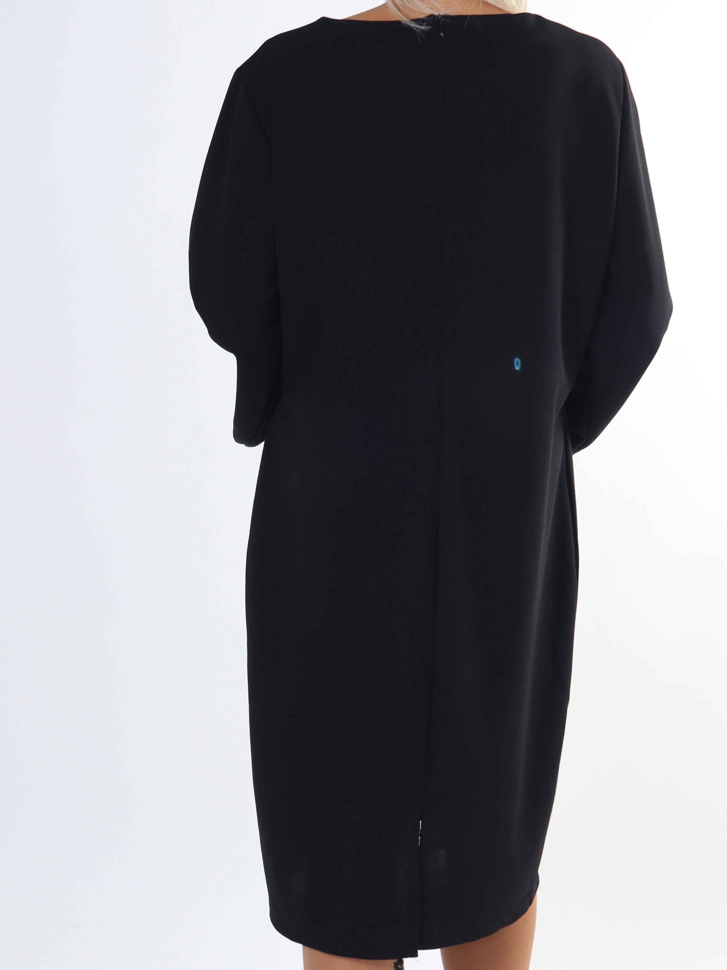 Lanza - Fin klänning i stora storlekar med paljettkanter