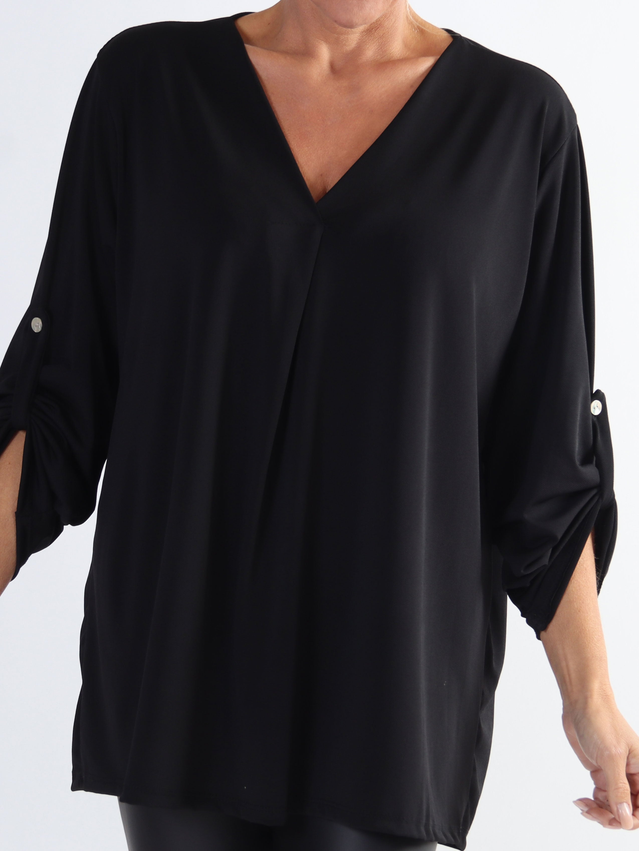 Larna - Svart plus size tunika med v-ringning