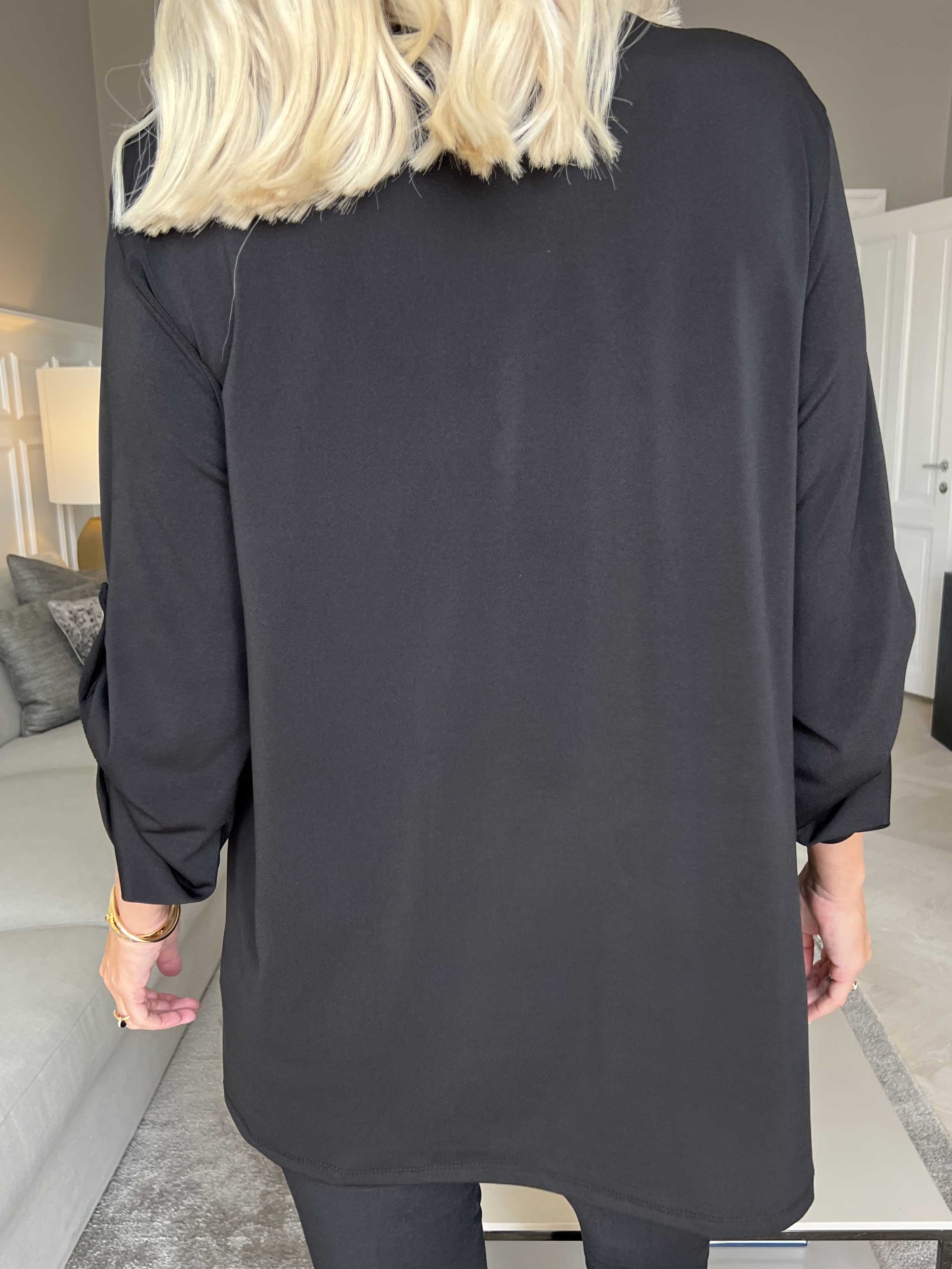 Larna - Svart tunika med v-ringning