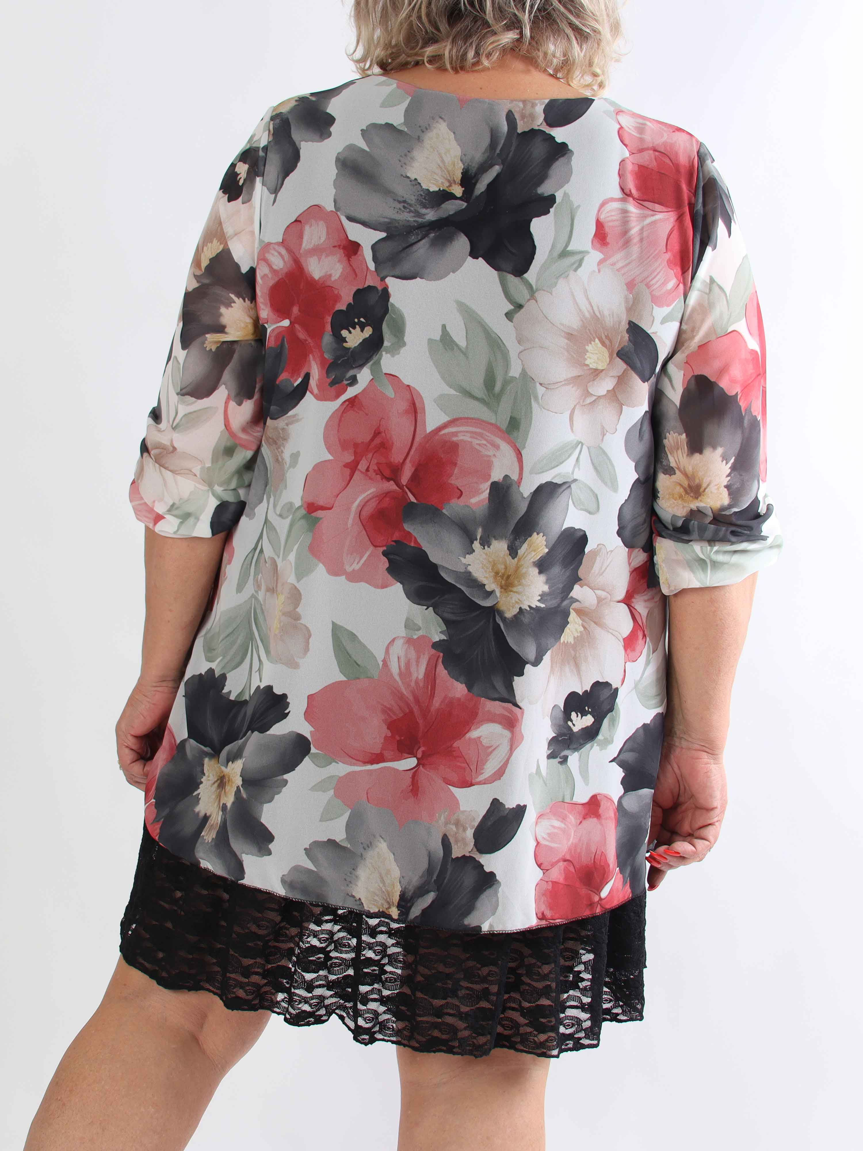 Lauren - Blommig plus size chiffongklänning med tunika och spetskant