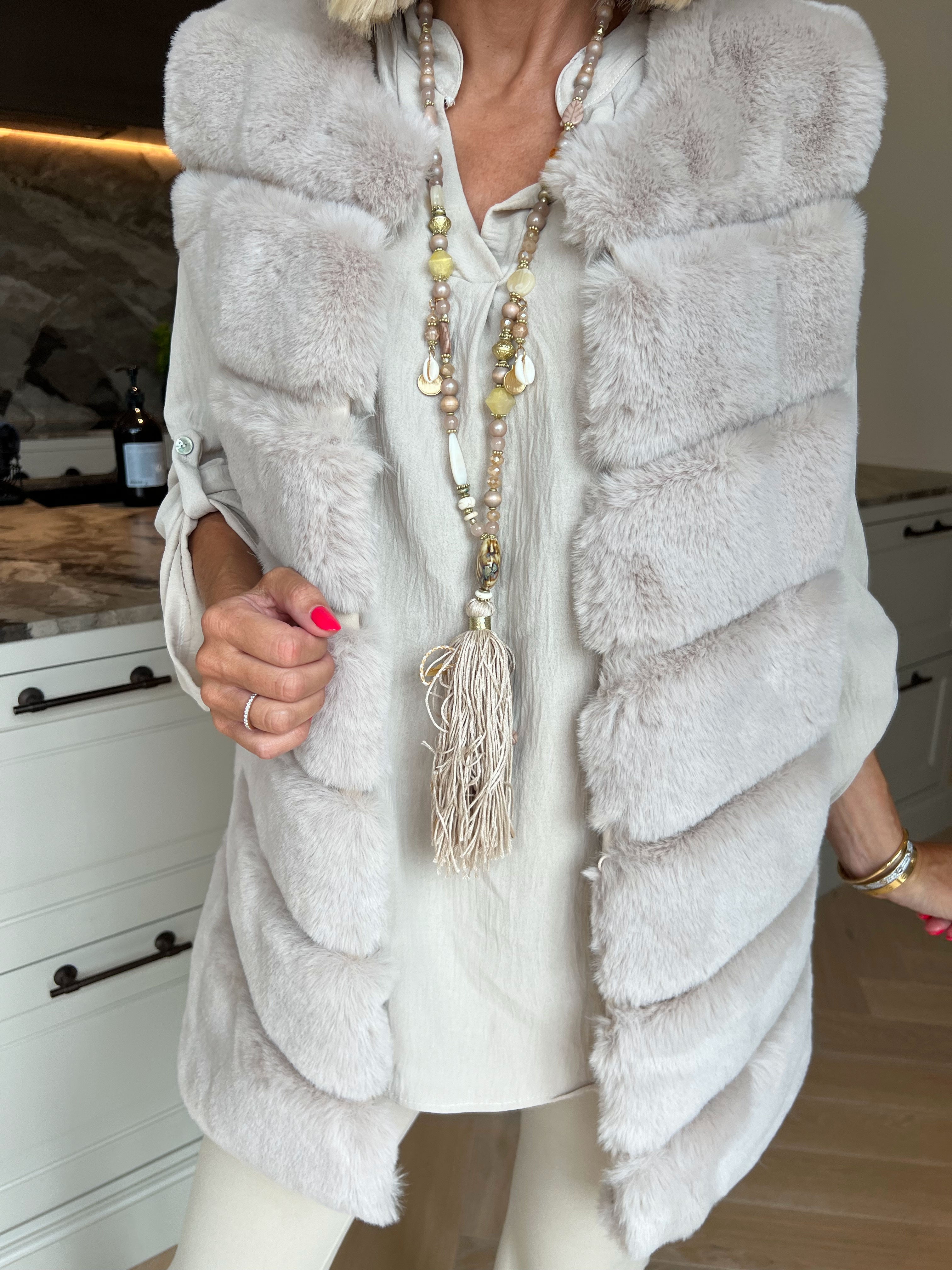 Lavinia - Blød og lækker faux fur-vest med et eksklusivt og elegant udtryk