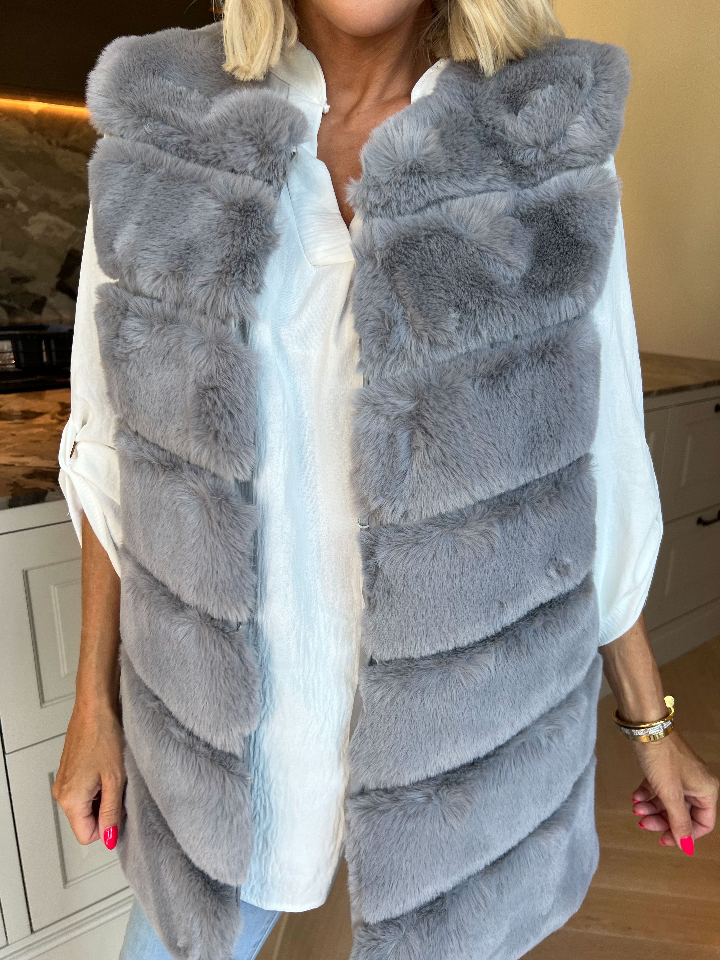 Lavinia - Blød og lækker faux fur-vest med et eksklusivt og elegant udtryk