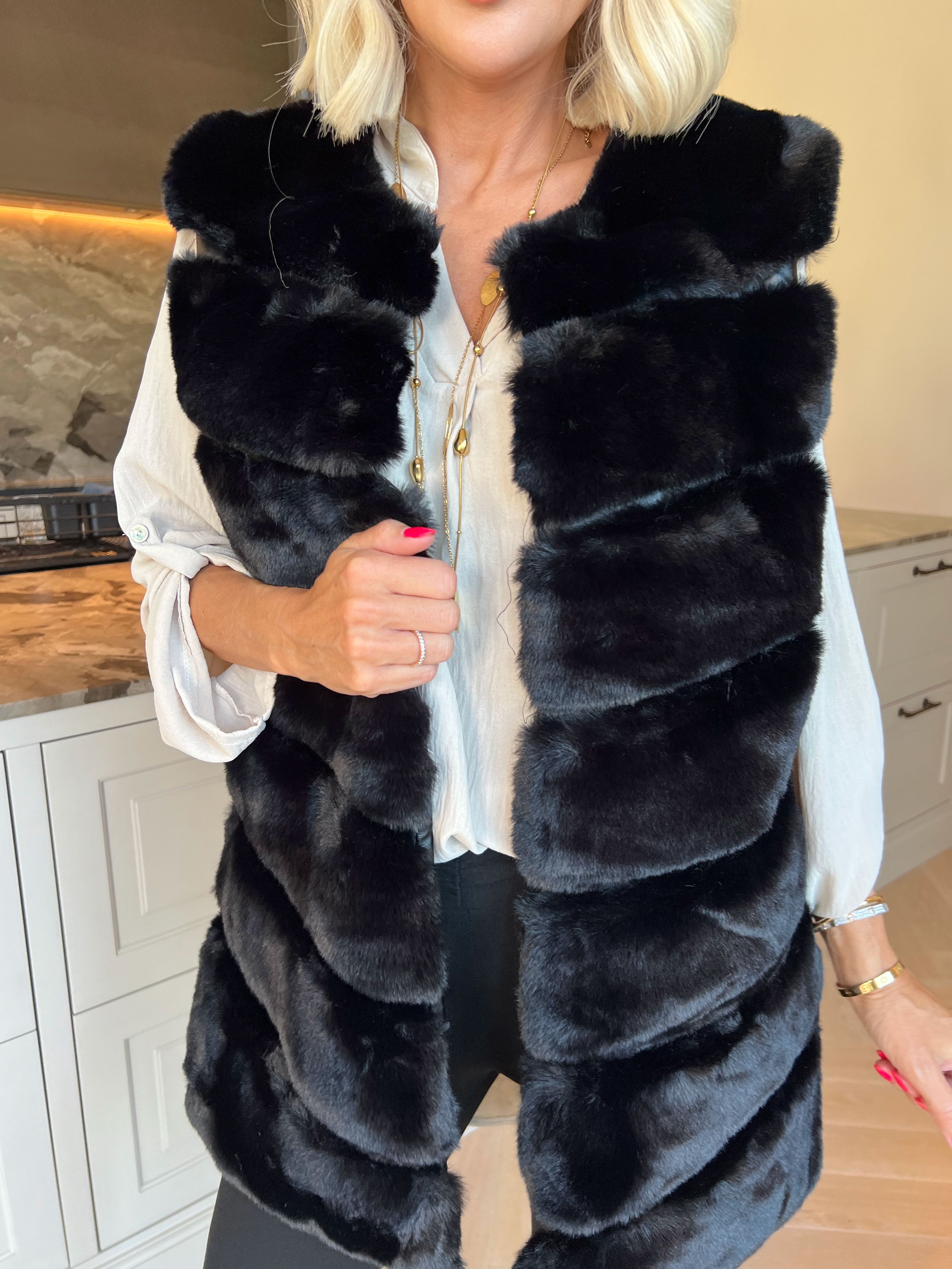 Lavinia - Blød og lækker faux fur-vest med et eksklusivt og elegant udtryk