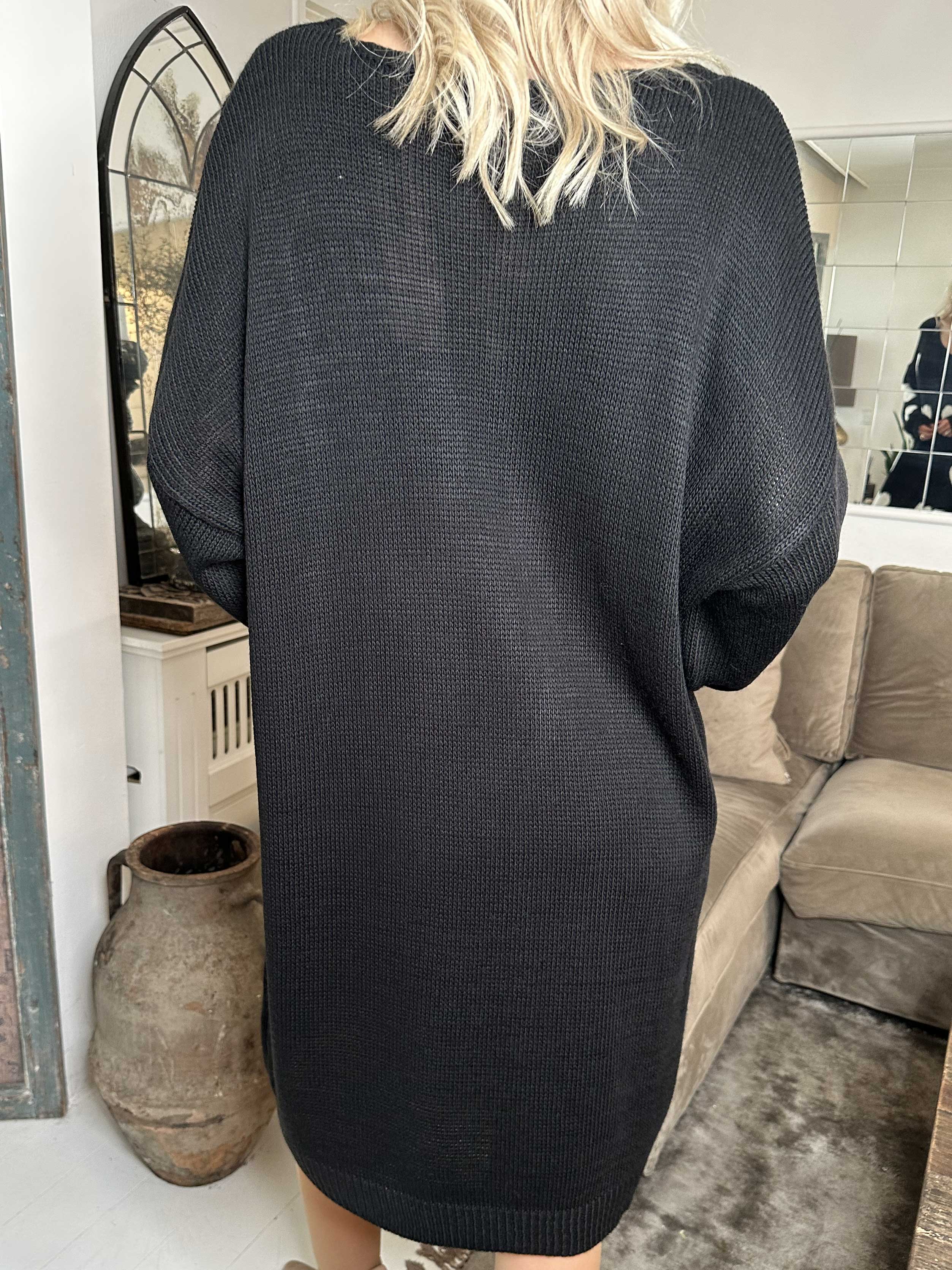 Lela - Stickad klänning med hjärtan