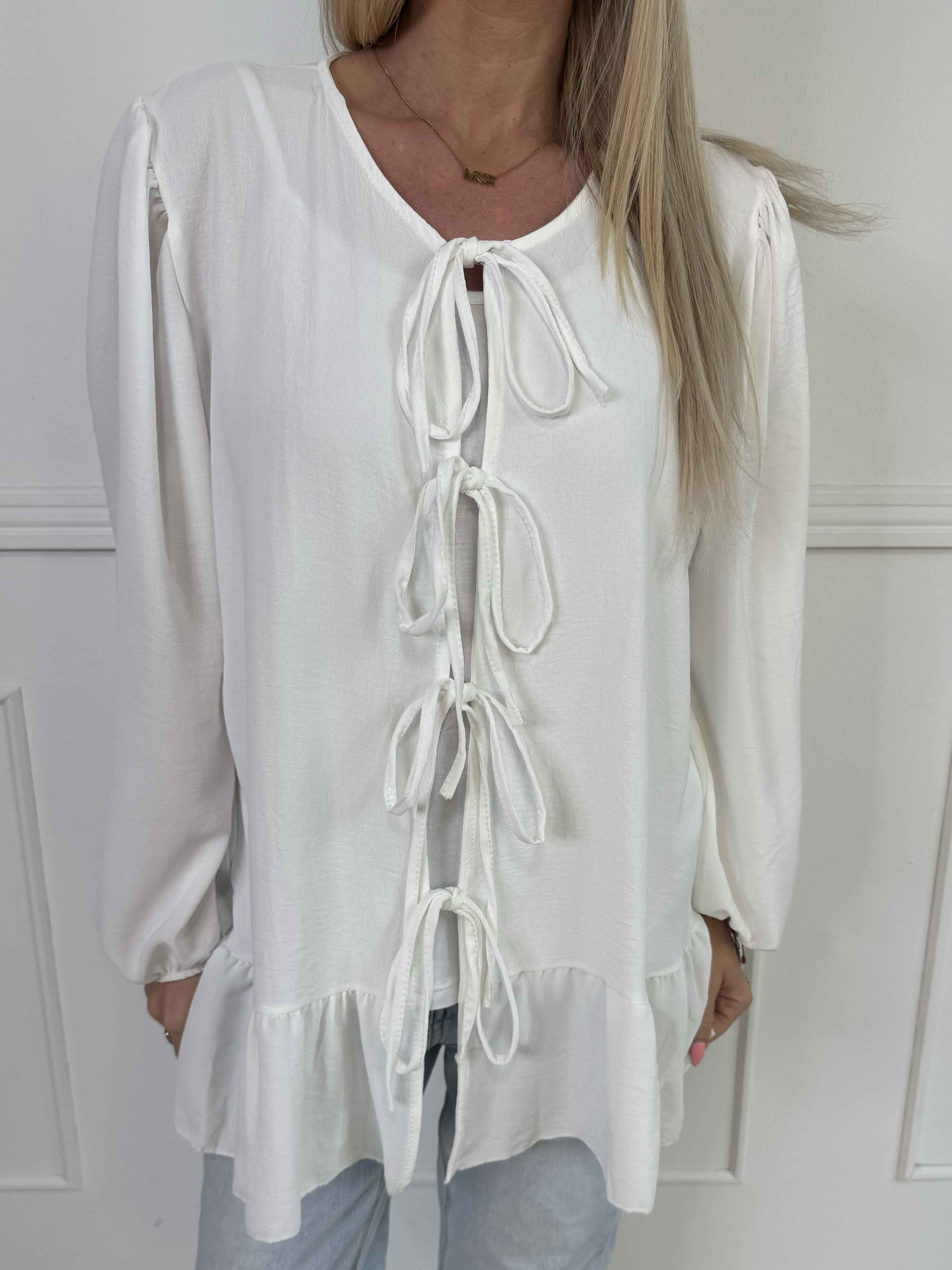 Leslie - Sød tunika i viskose med fine sløjfer foran