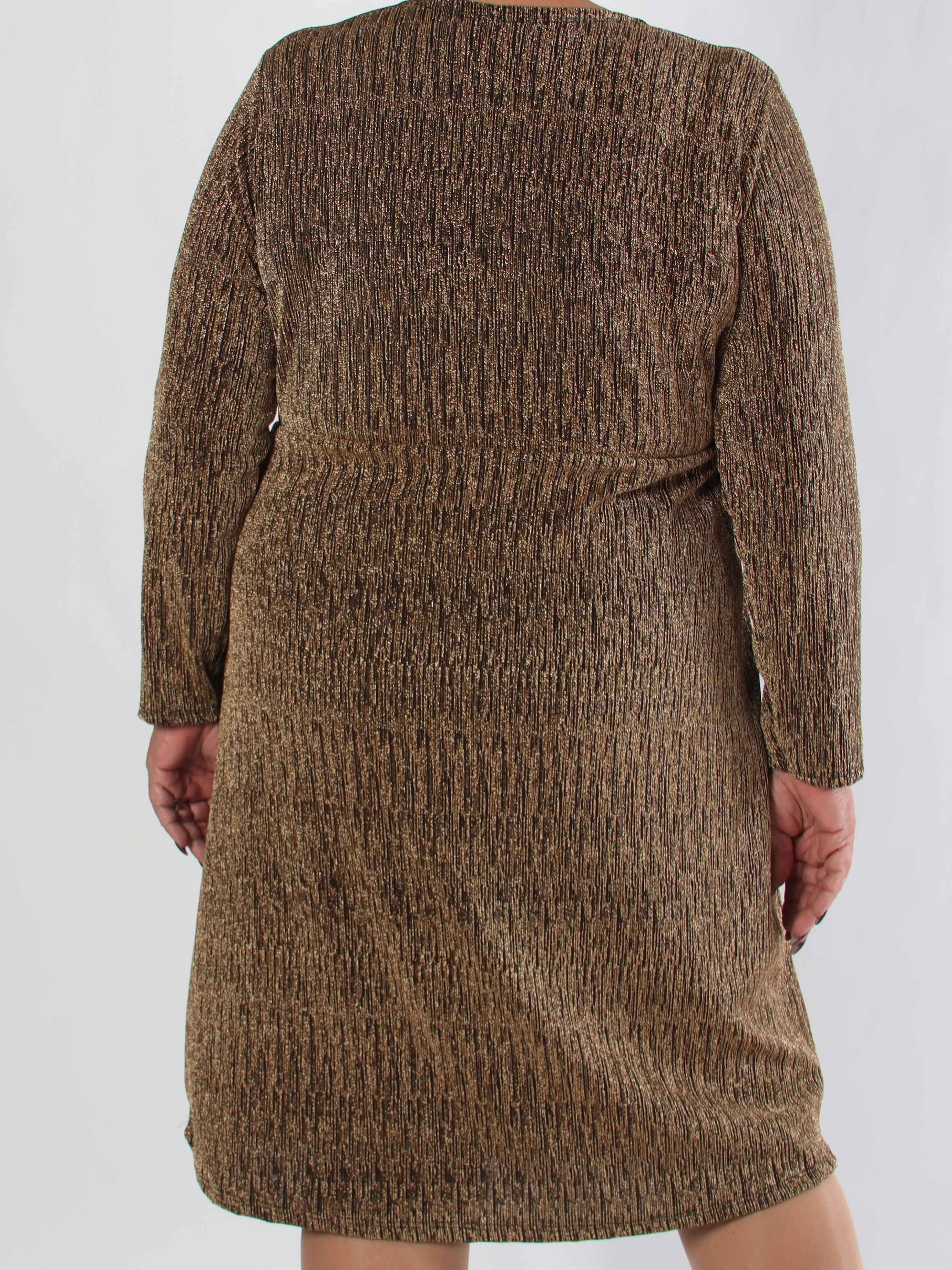 Lina - Söt plus size festklänning med glittertråd och korsdetalj vid bysten