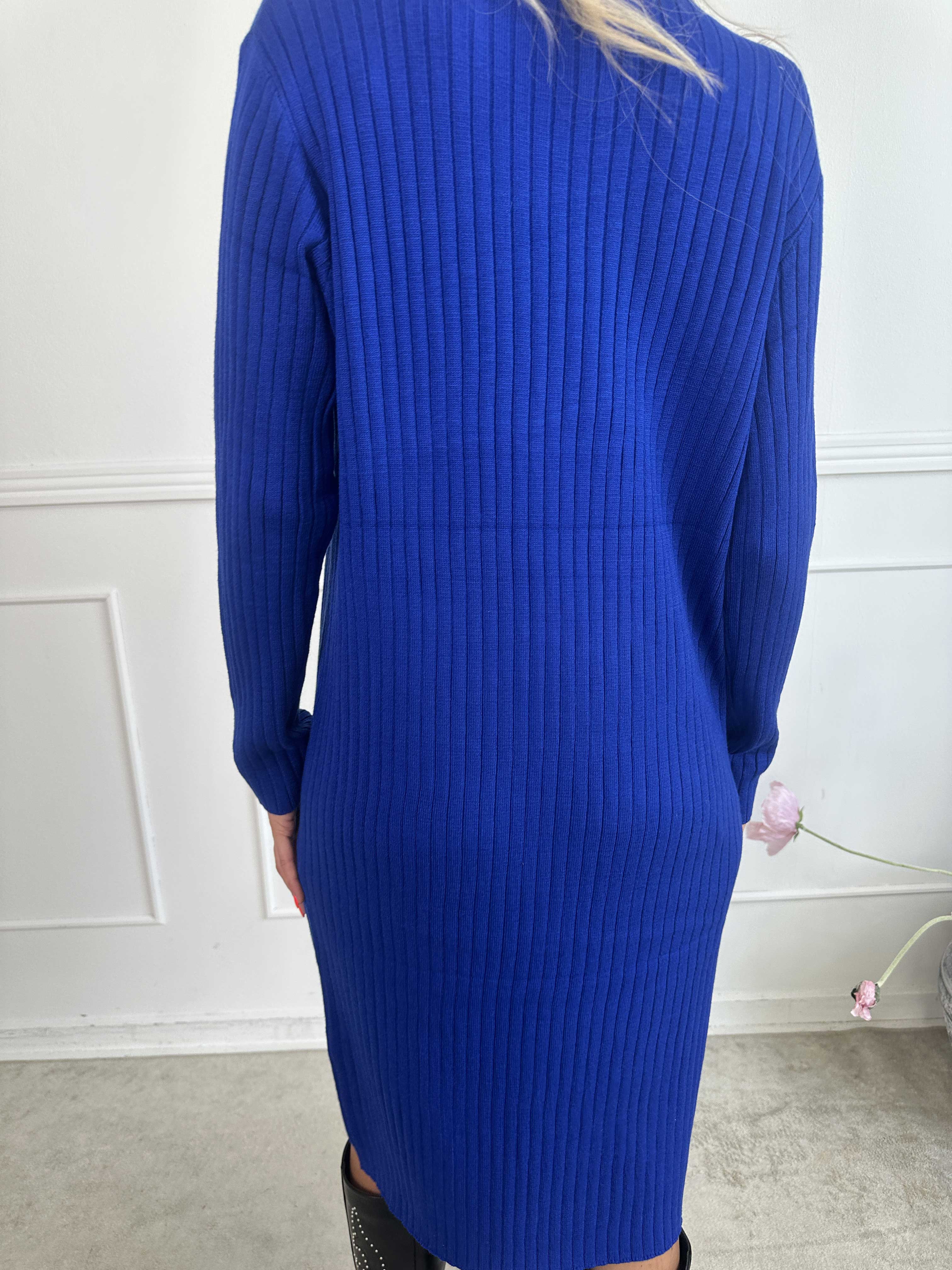 Livunn - Mjuk elastisk ribbad klänning