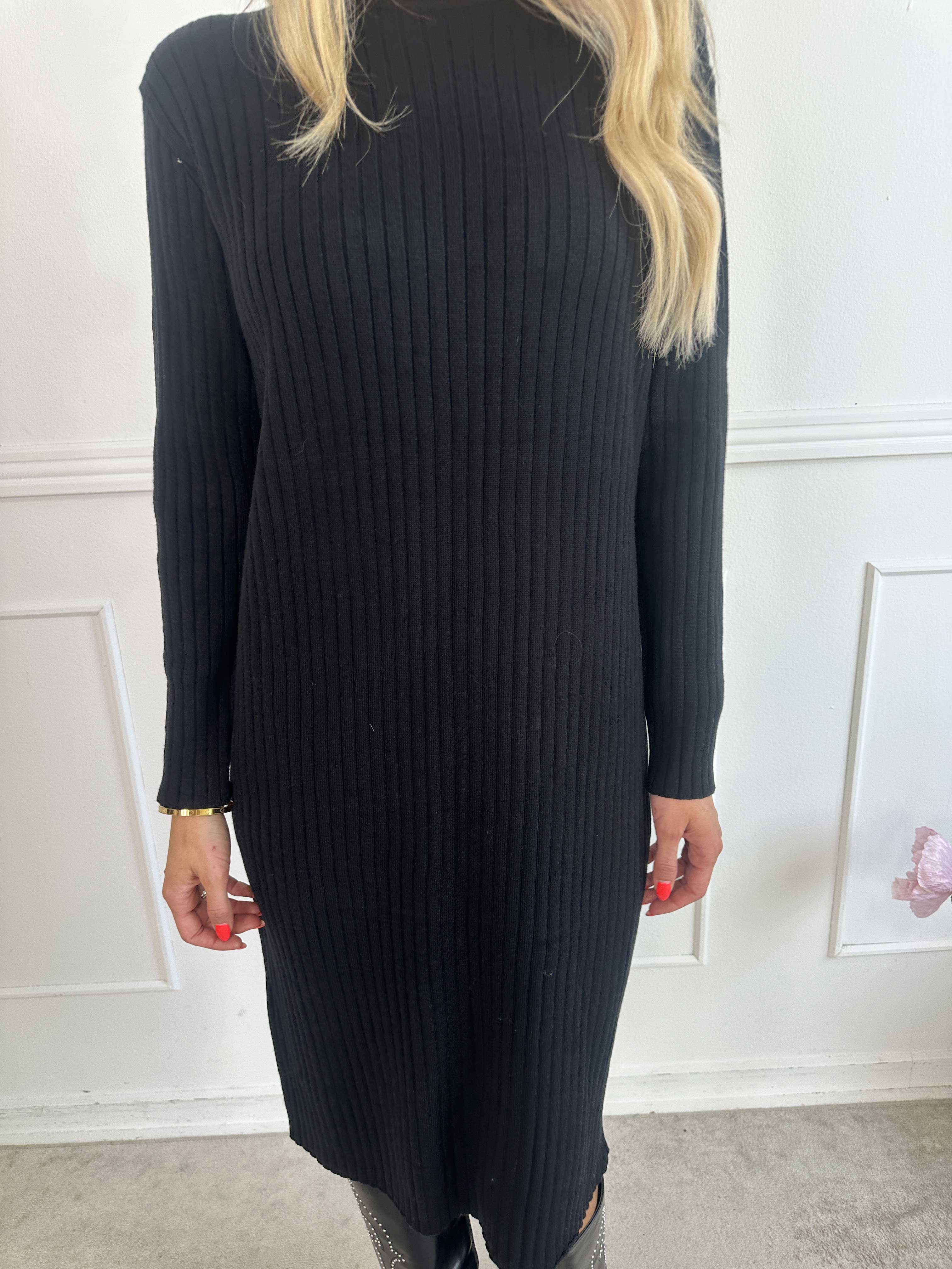 Livunn - Mjuk elastisk ribbad klänning