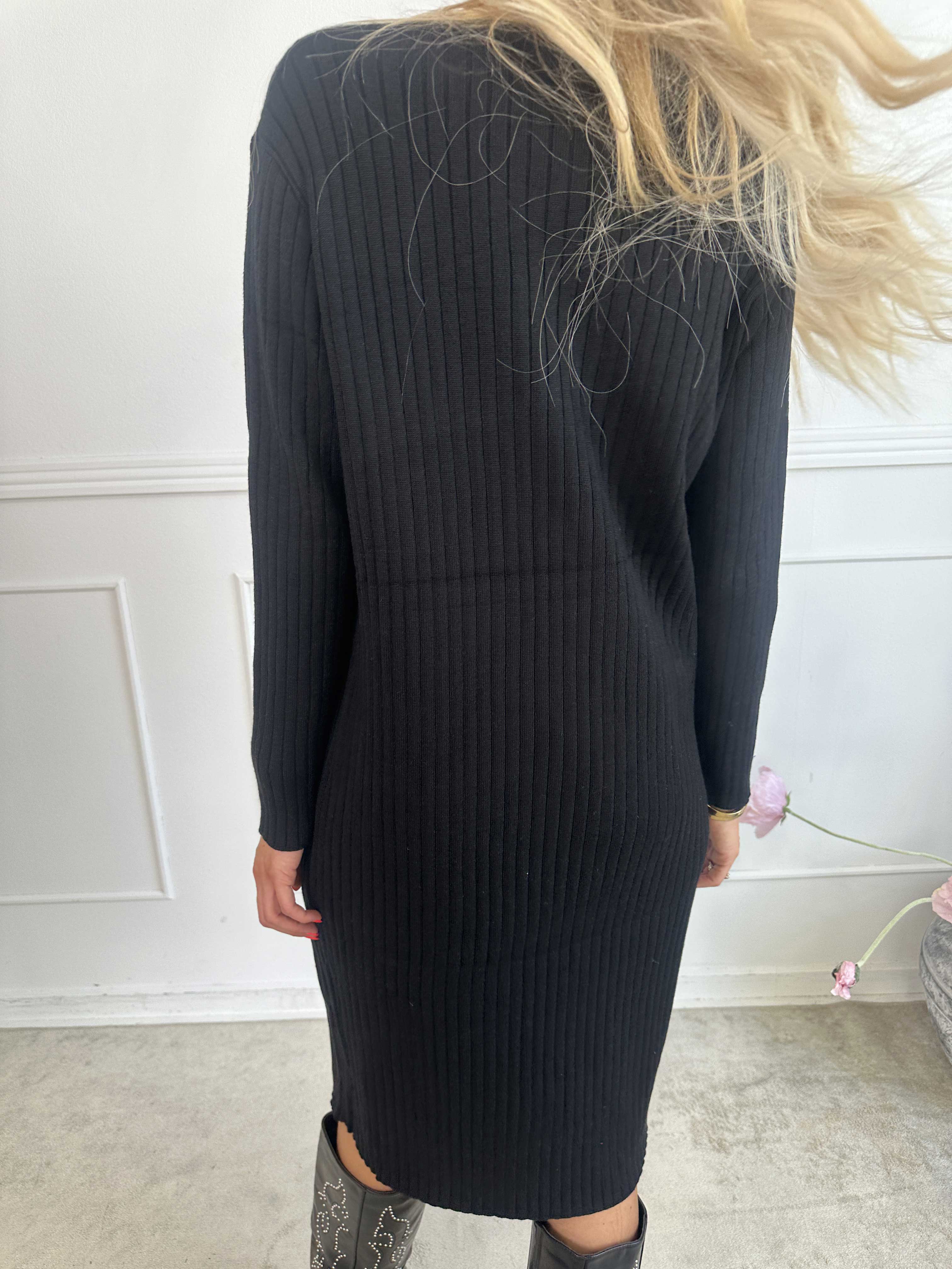 Livunn - Mjuk elastisk ribbad klänning