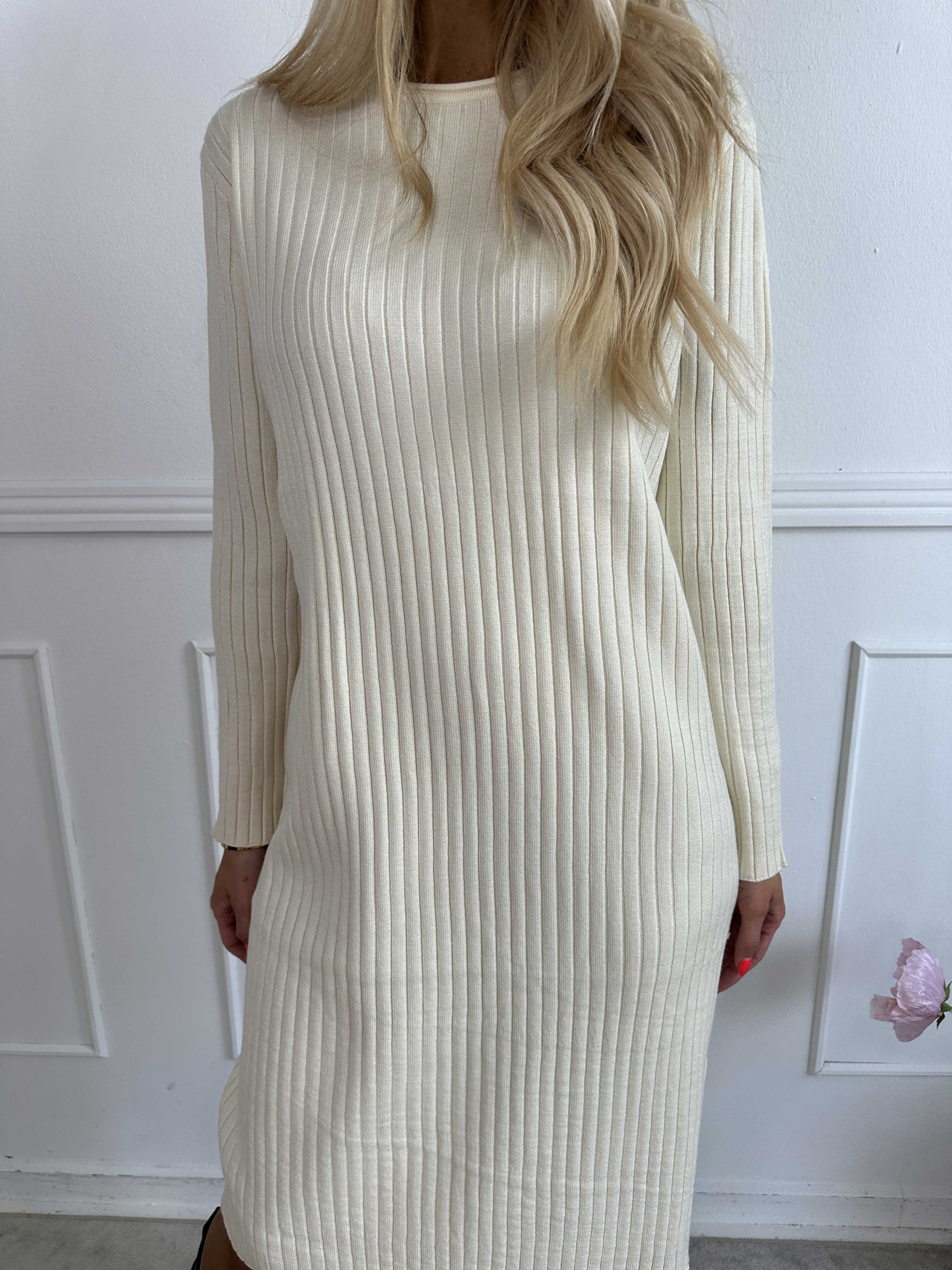 Livunn - Mjuk elastisk ribbad klänning