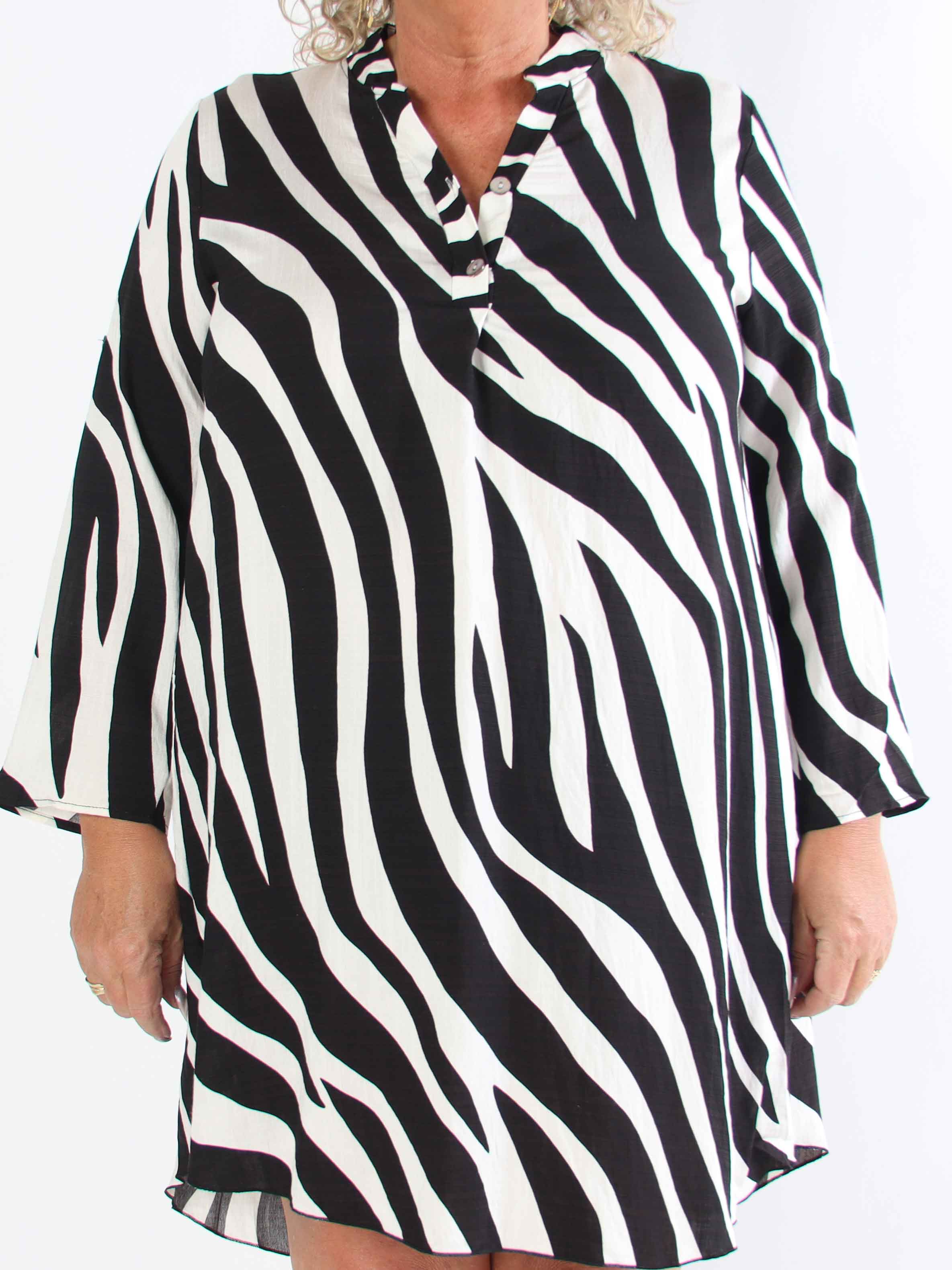 Luna - Randig plus size tunikaklänning i viskos