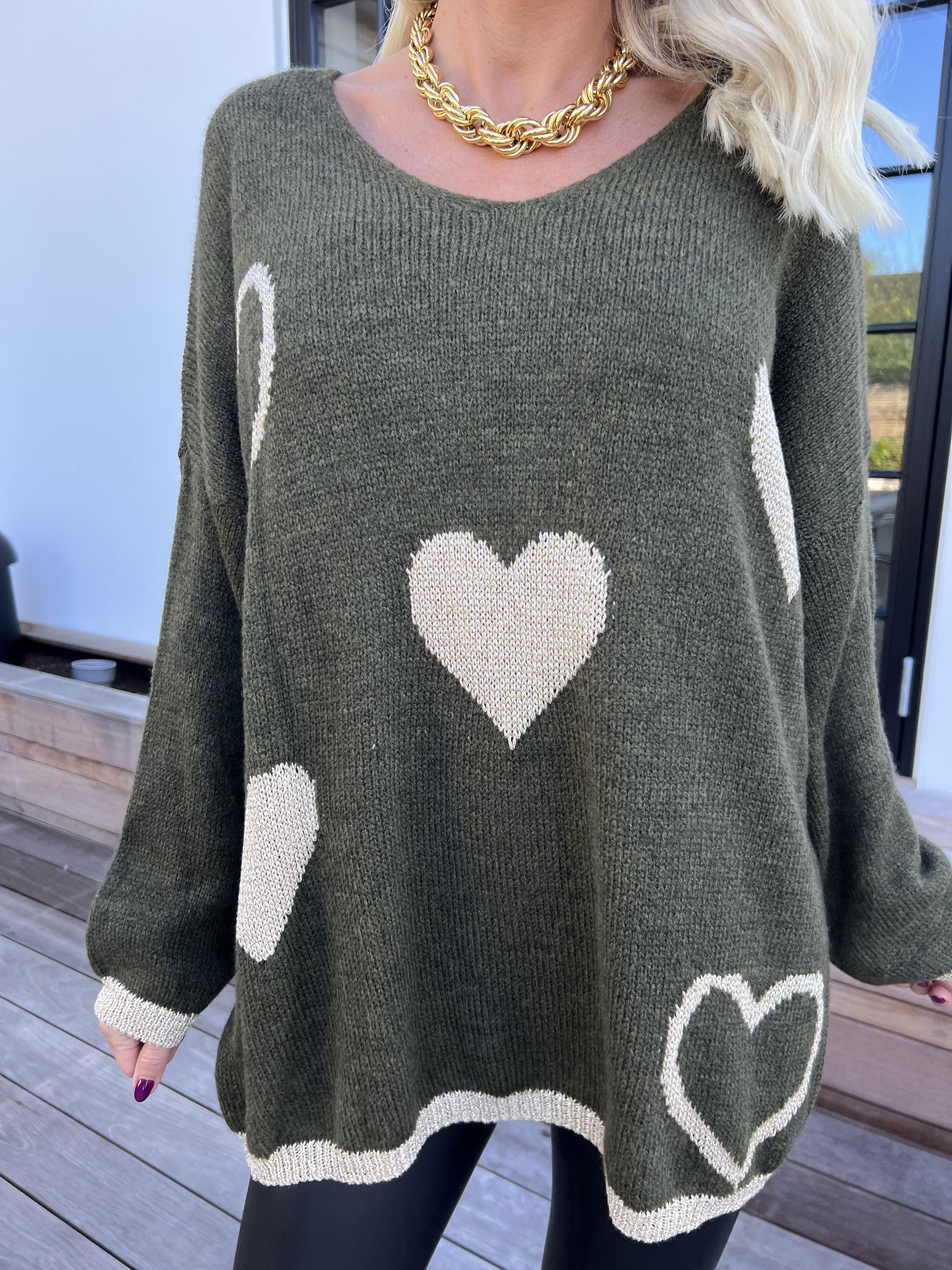 Lydia - Stickad tröja med hjärtan i guldfärgad glittertråd