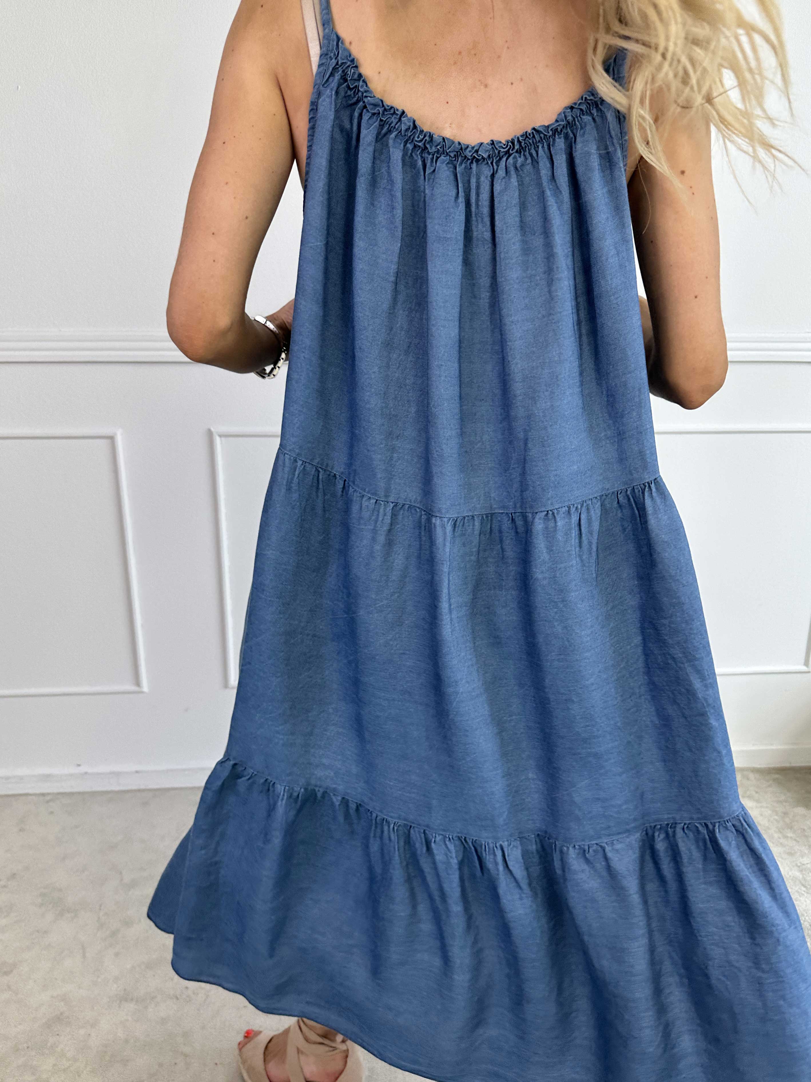 Lyla - Lång lager på lager klänning i denim