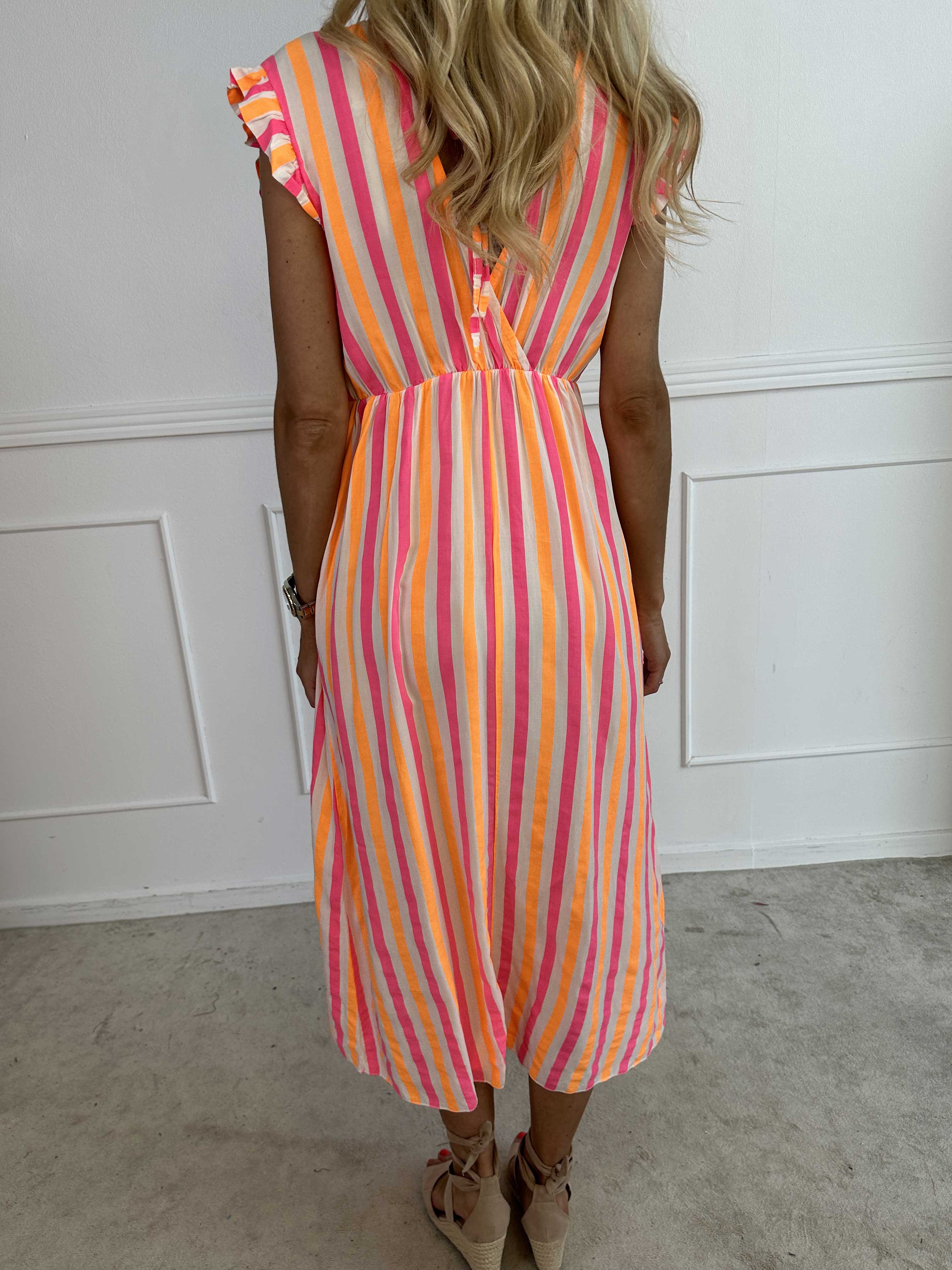 Lyssa - Lång randig klänning i viskos med färgade ränder