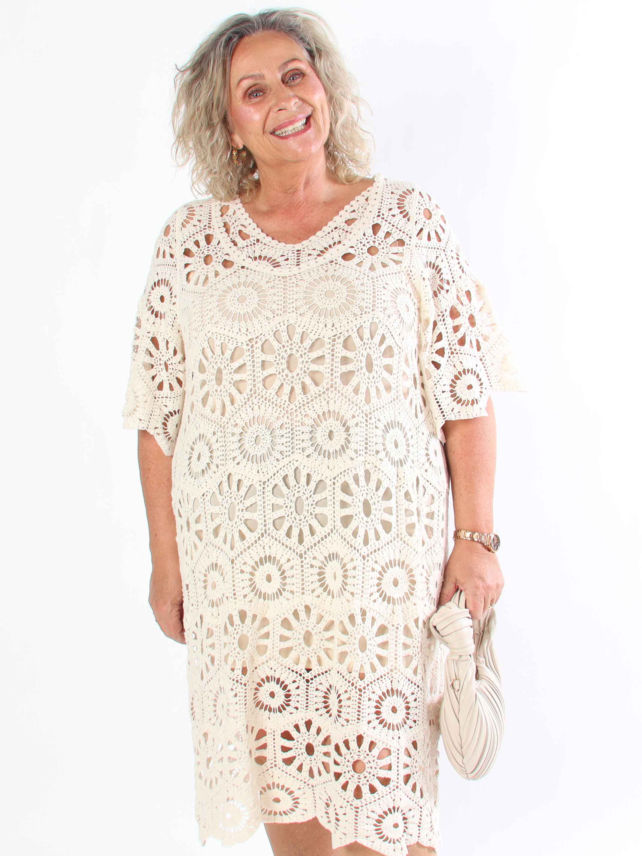 Mabel - Söt plus size virkad klänning i bomull