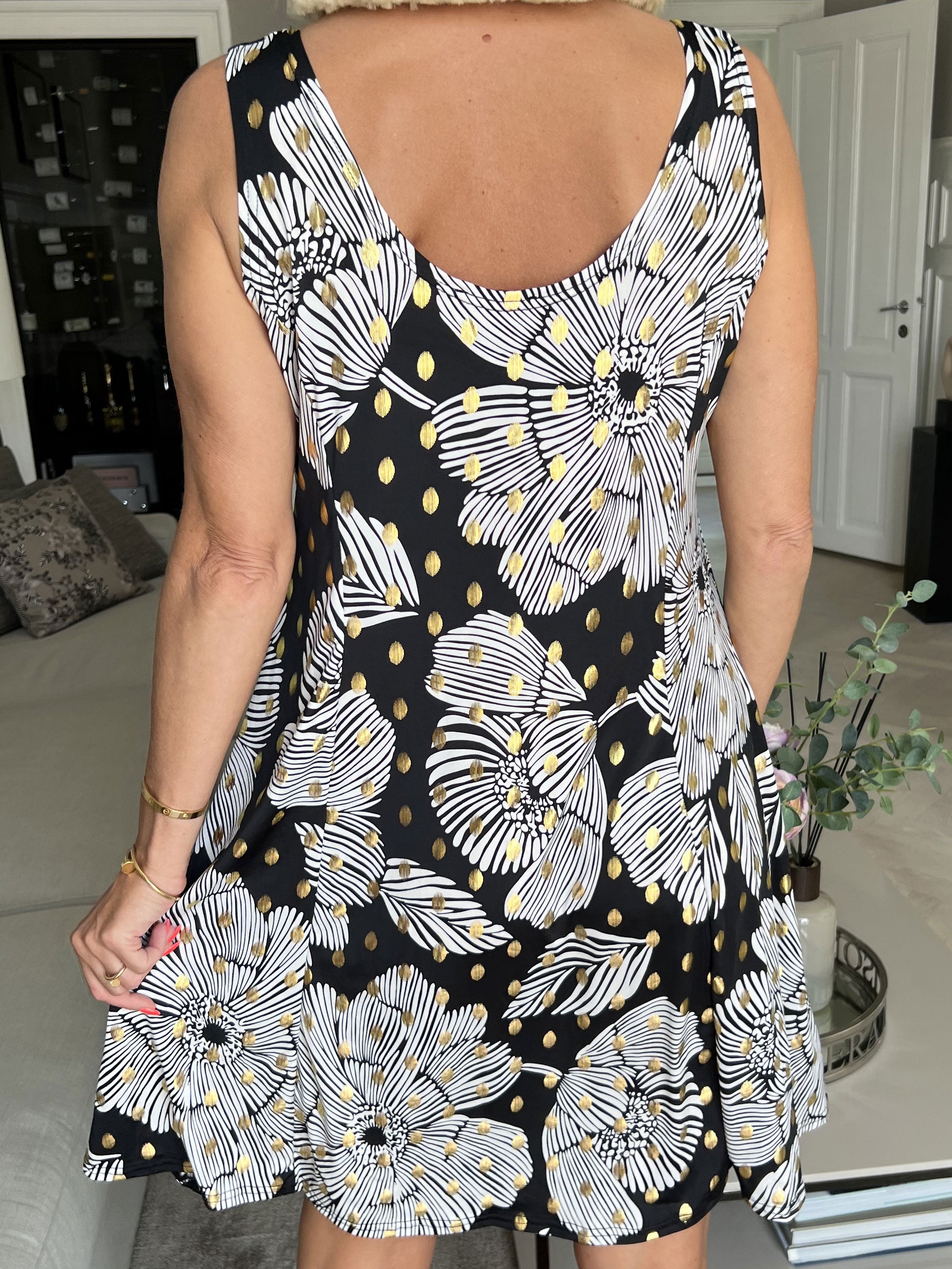 Maj Big Flower - Söt klänning med blommotiv