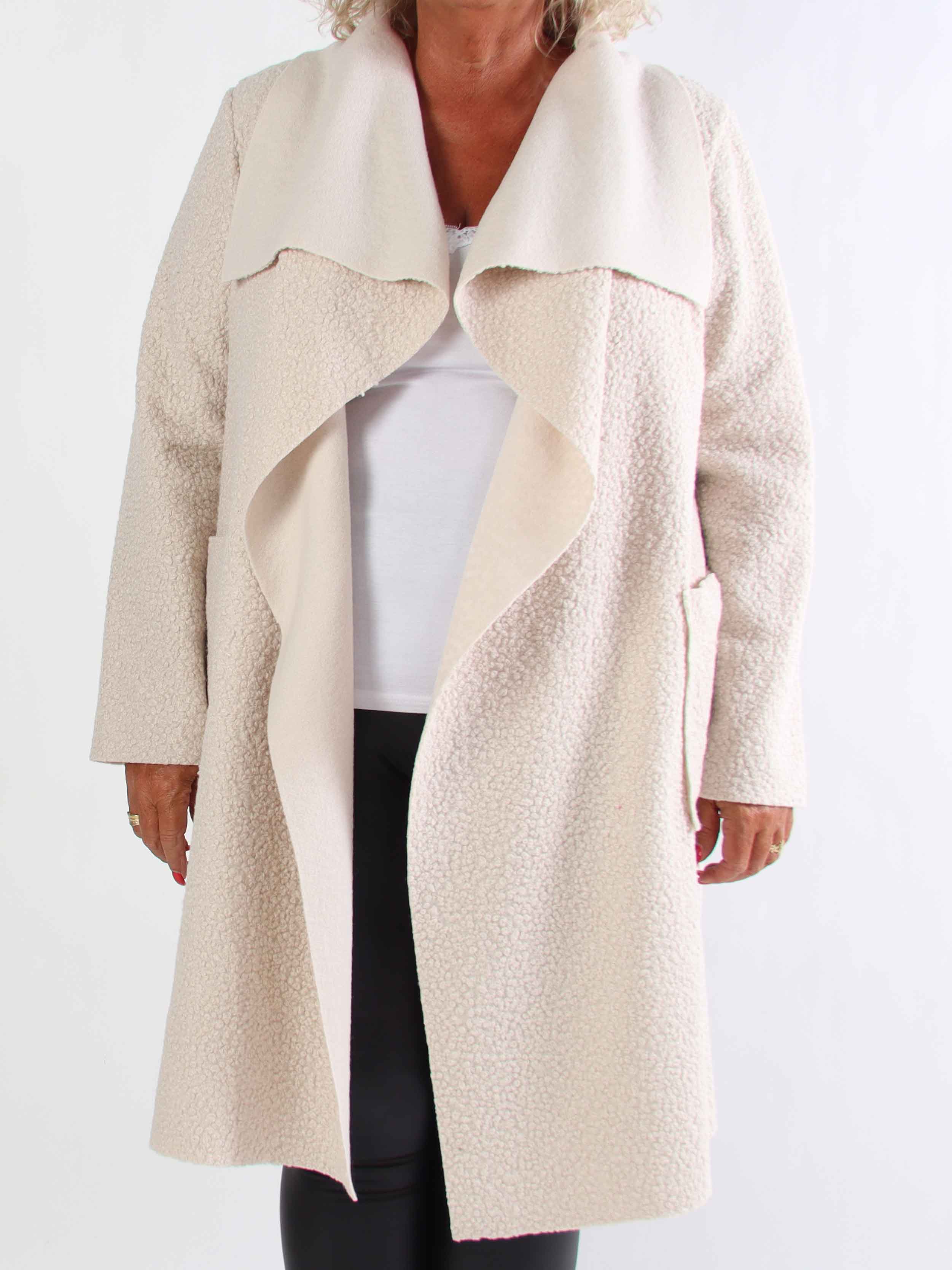 Malfrid - Plus size kappa i mjuk teddy med shiny stjärnor