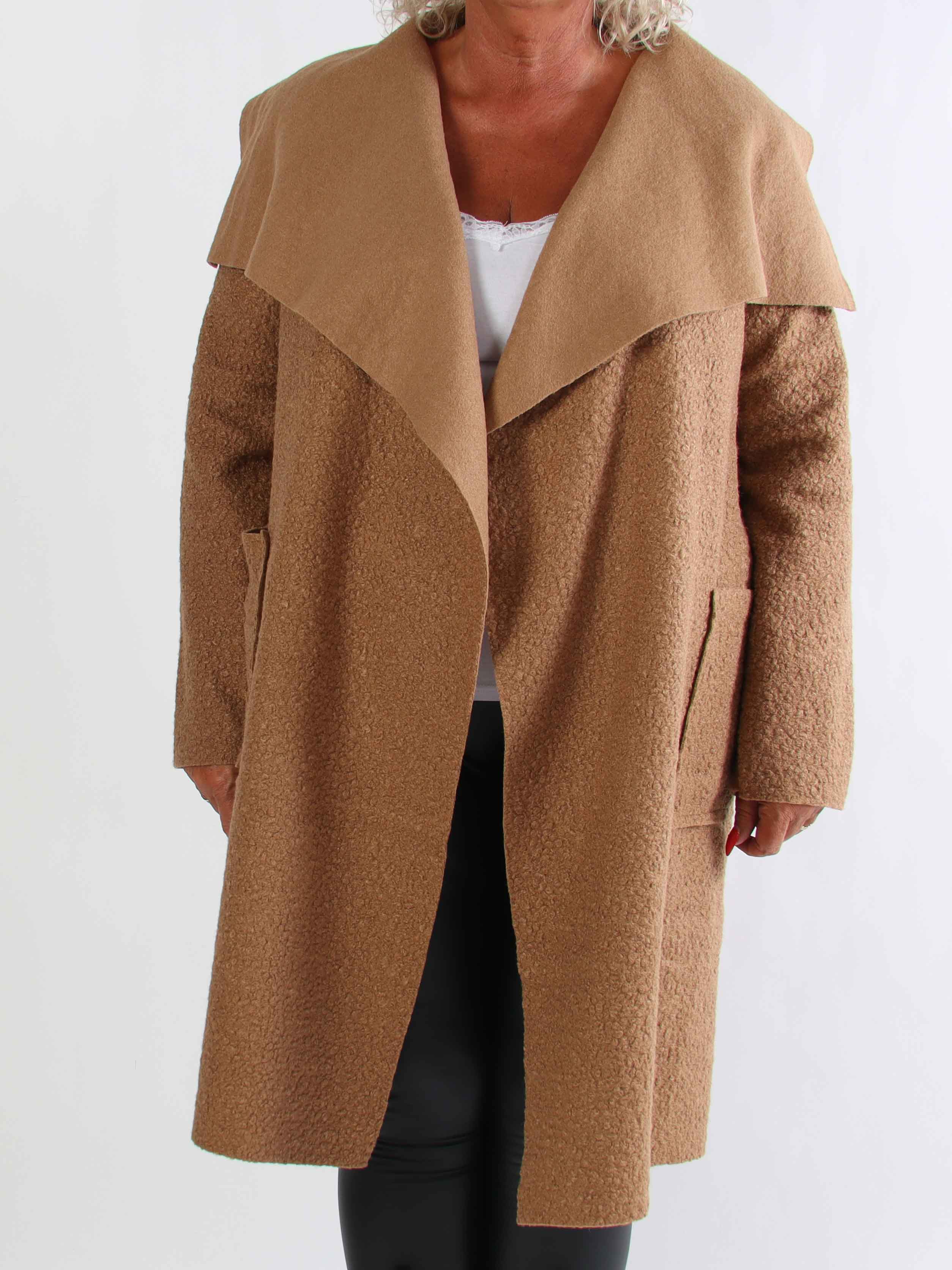 Malfrid - Plus size kappa i mjuk teddy med shiny stjärnor