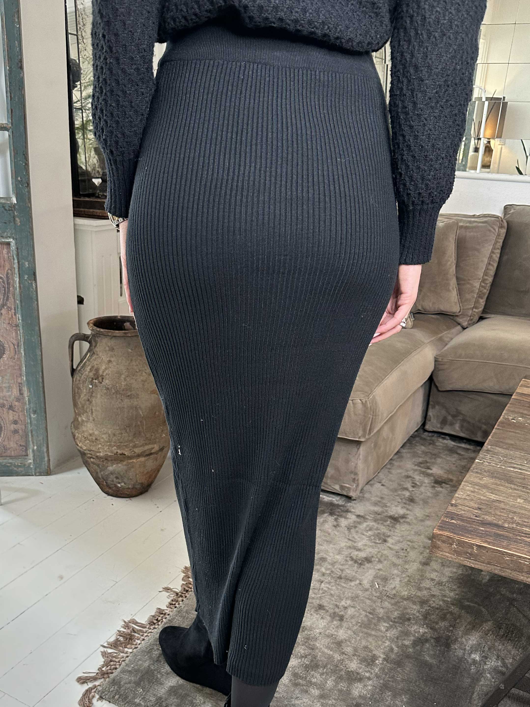 Maribel - Lång åtsittande stickad klänning