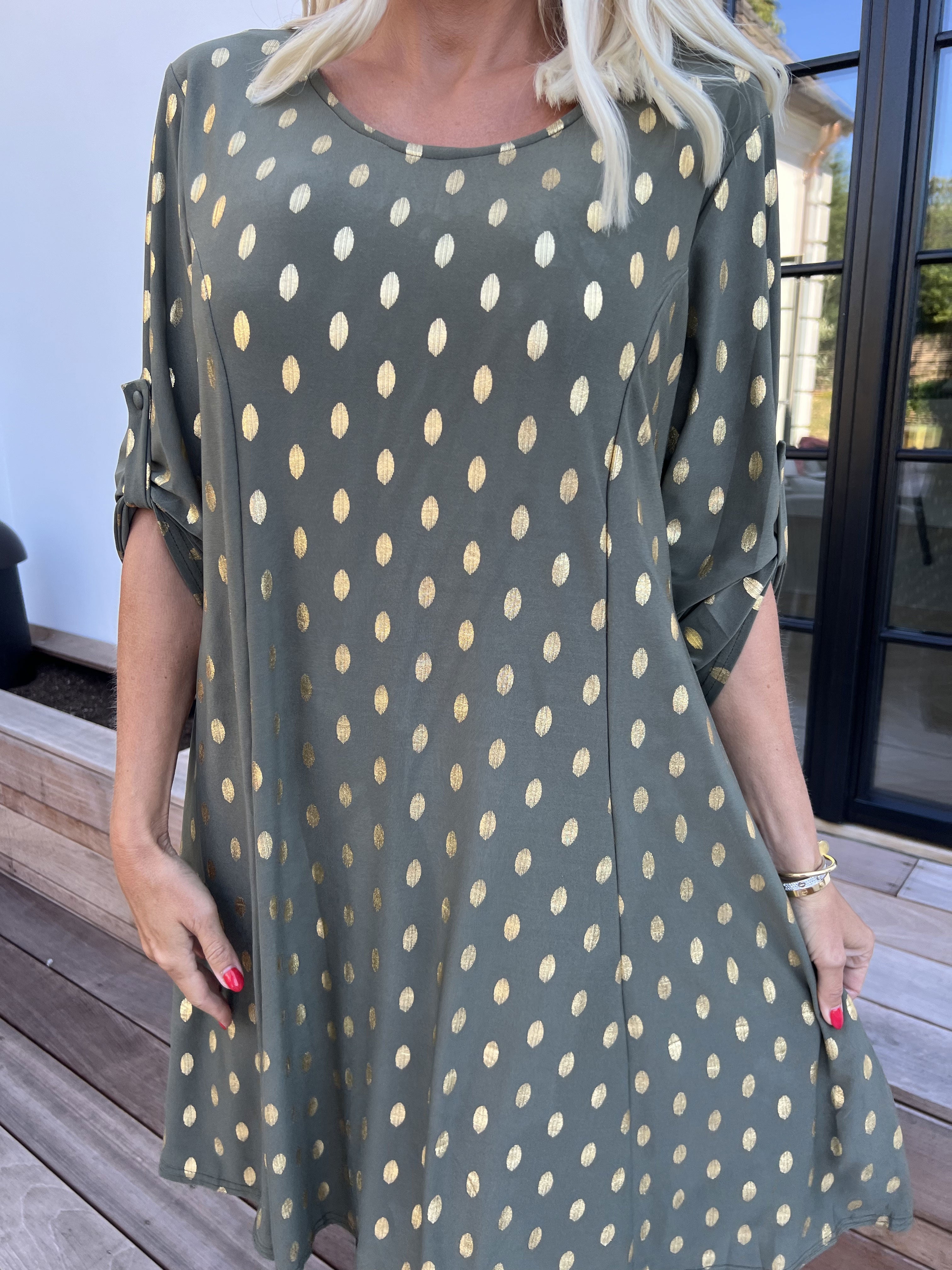 Marlene Gold - Enfärgad elastisk a-linjeformad klänning med guldprickar