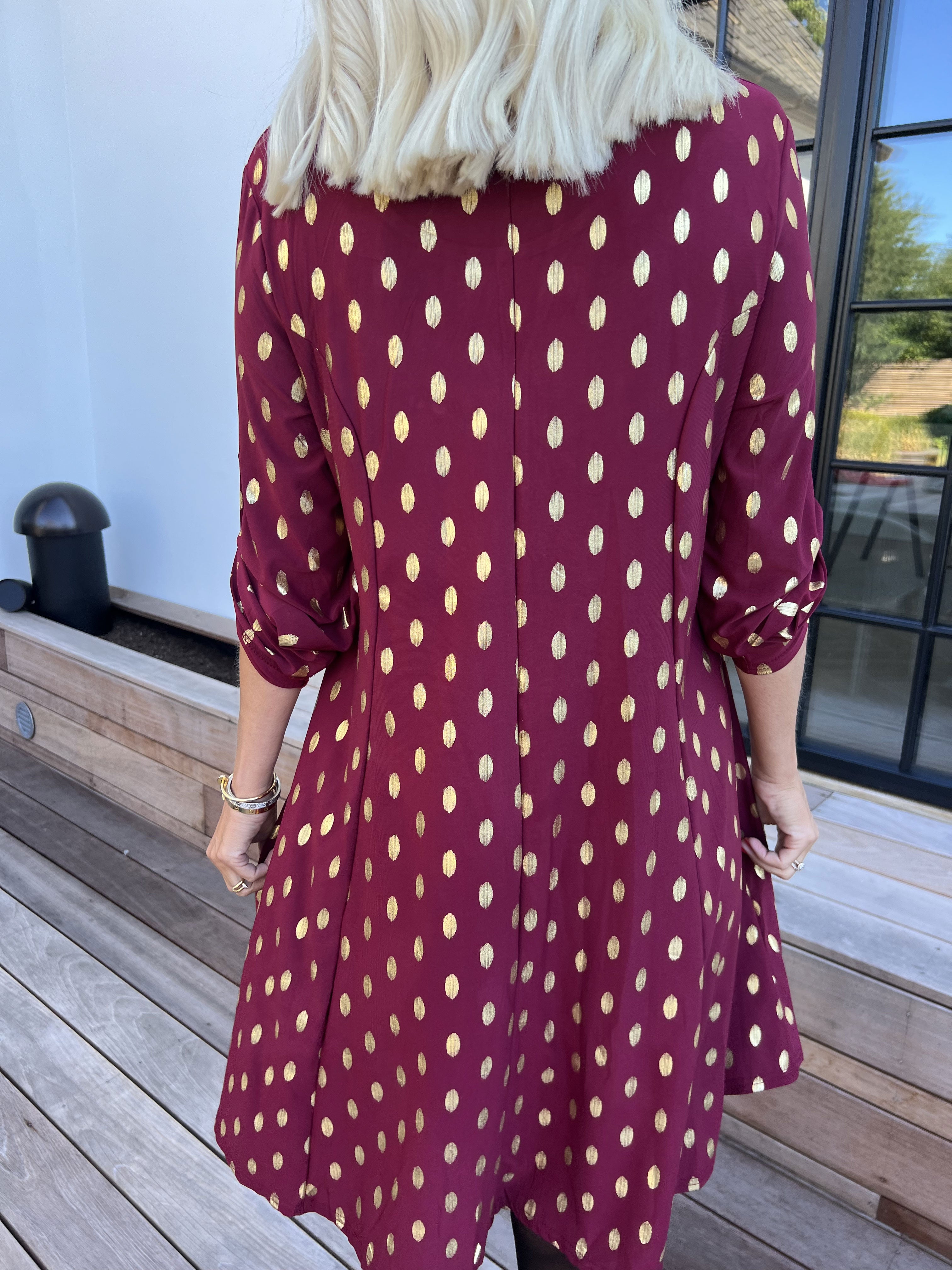 Marlene Gold - Enfärgad elastisk A-linjeformad klänning med guldprickar