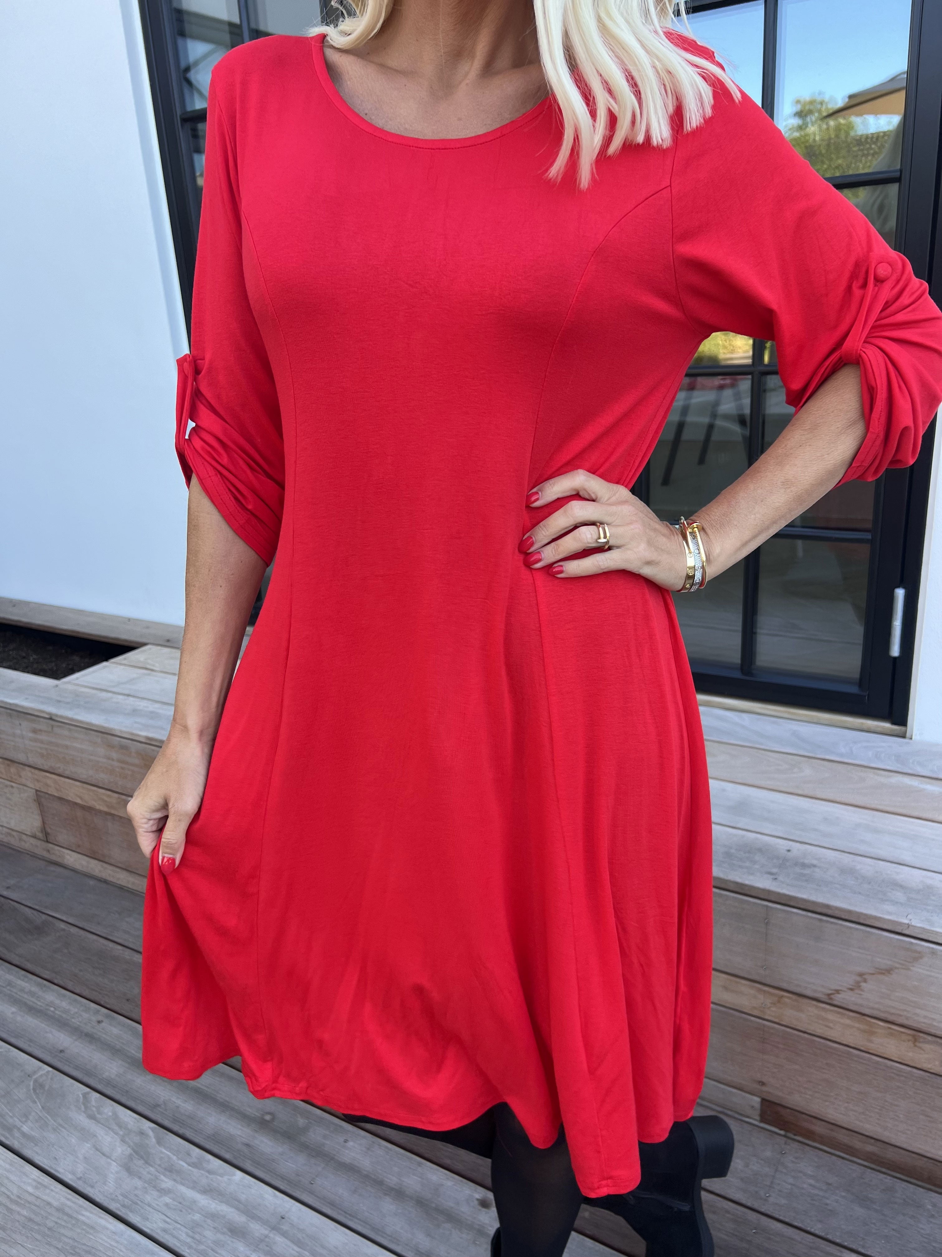 Marlene Plain - Enfärgad a-linjeformad klänning i viskos