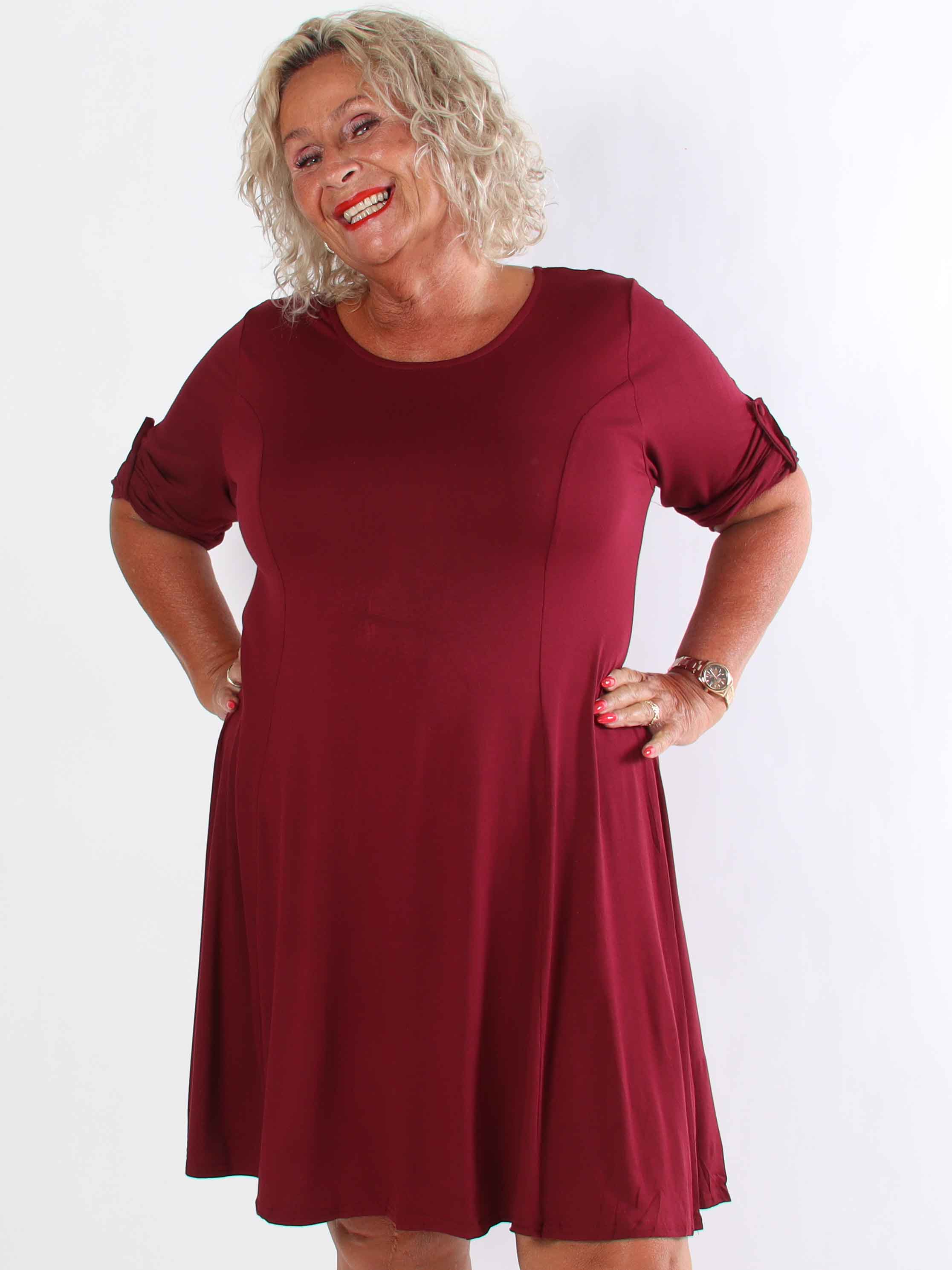 Marlene Plain - Enfärgad A-linjeformad klänning i viskos