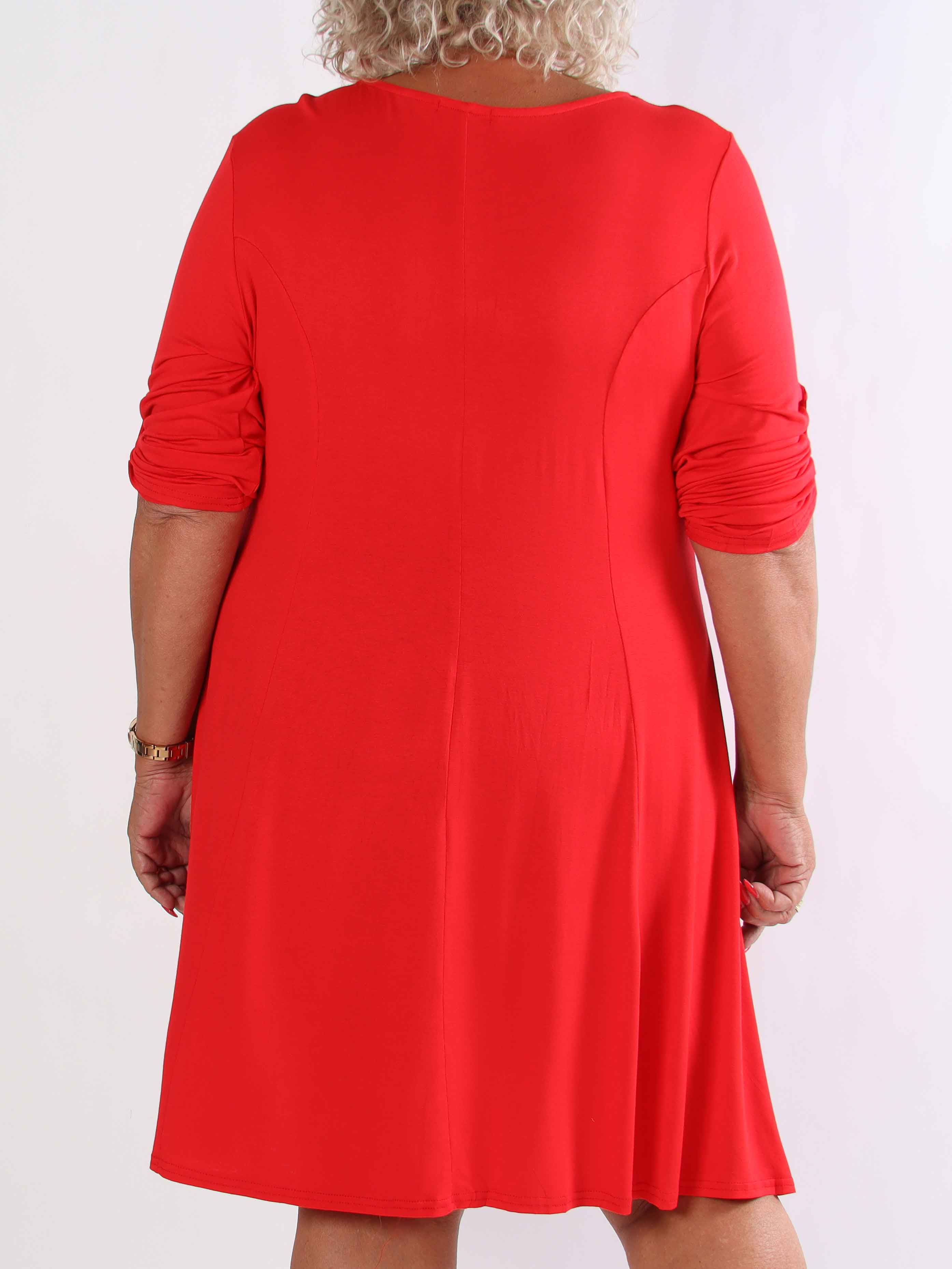 Marlene Plain - Enfärgad A-linjeformad klänning i viskos