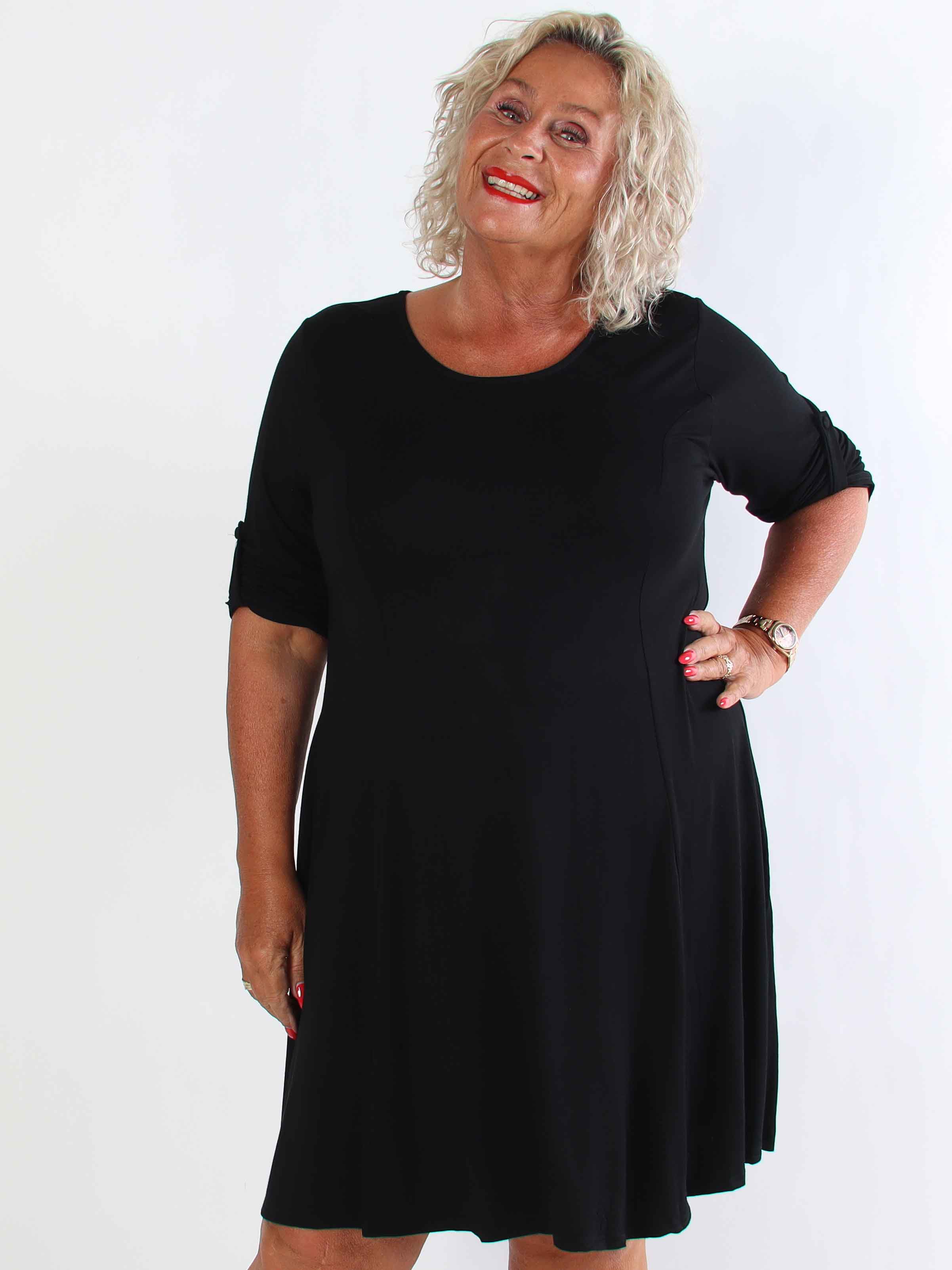 Marlene Plain - Enfärgad A-linjeformad klänning i viskos