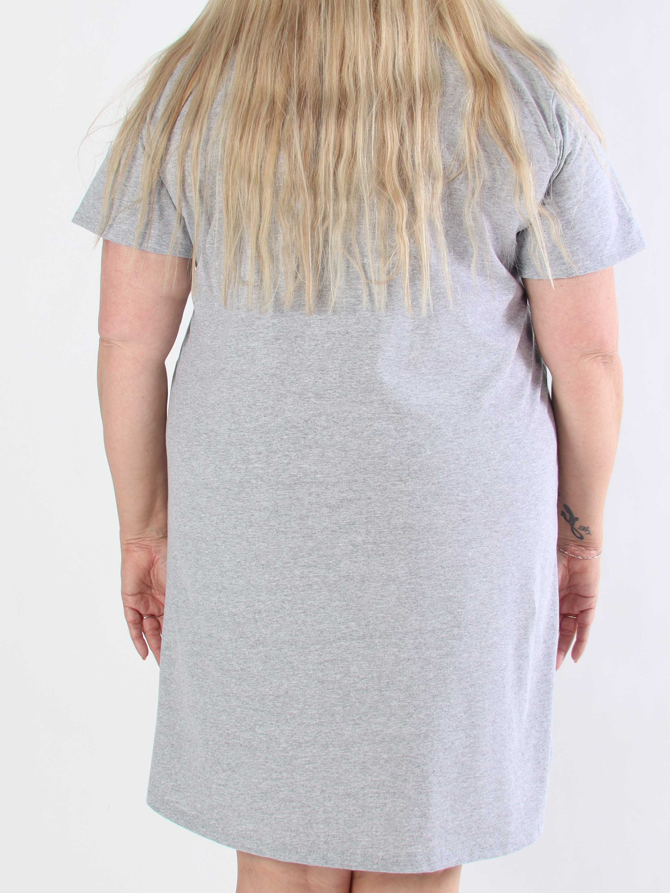 Matilda - T-shirt klänning i bomull med Ibiza skrivet