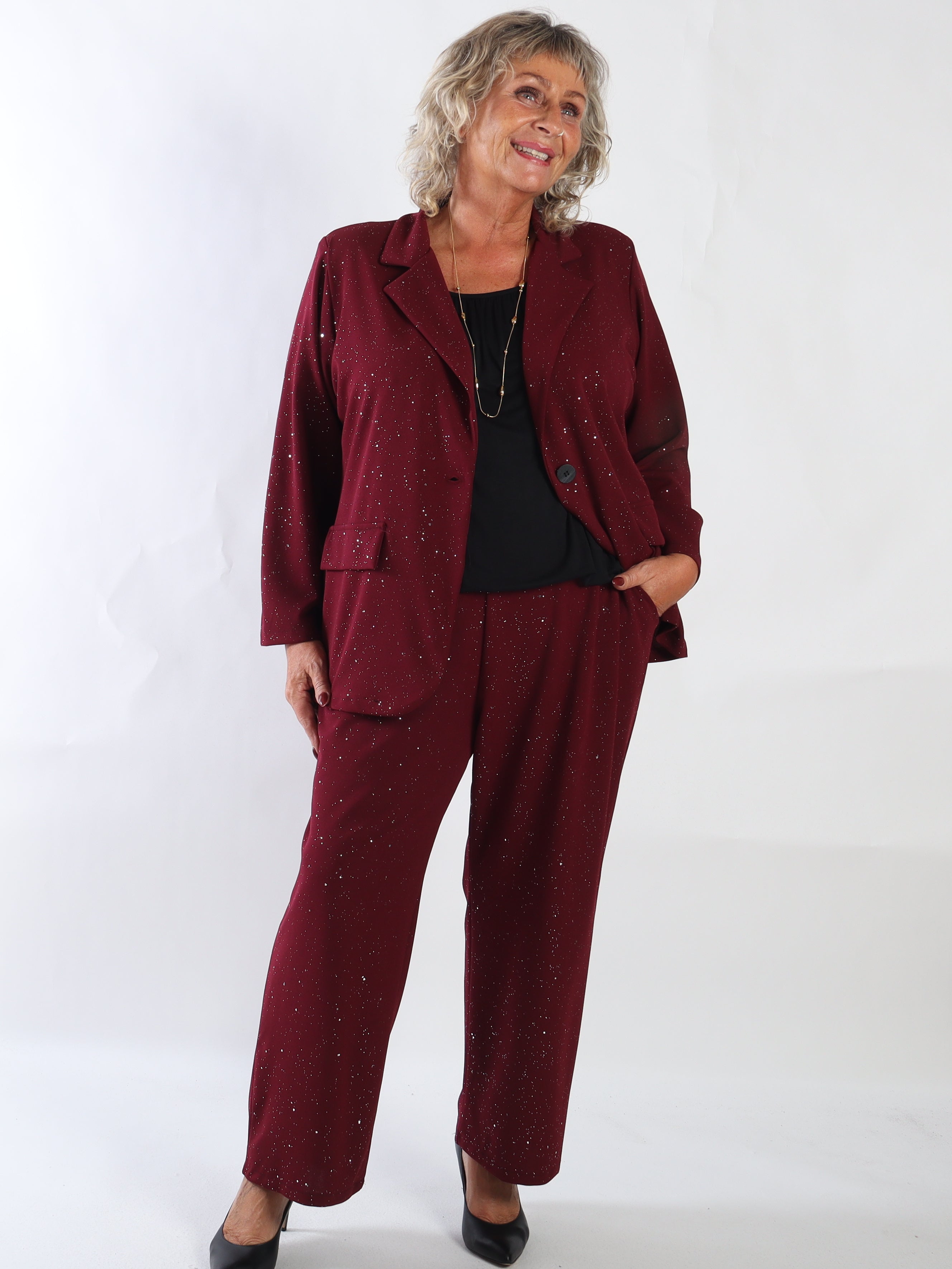 Medea Pants - Eleganta byxor i plus size med fint glitterdamm som ger en exklusiv look