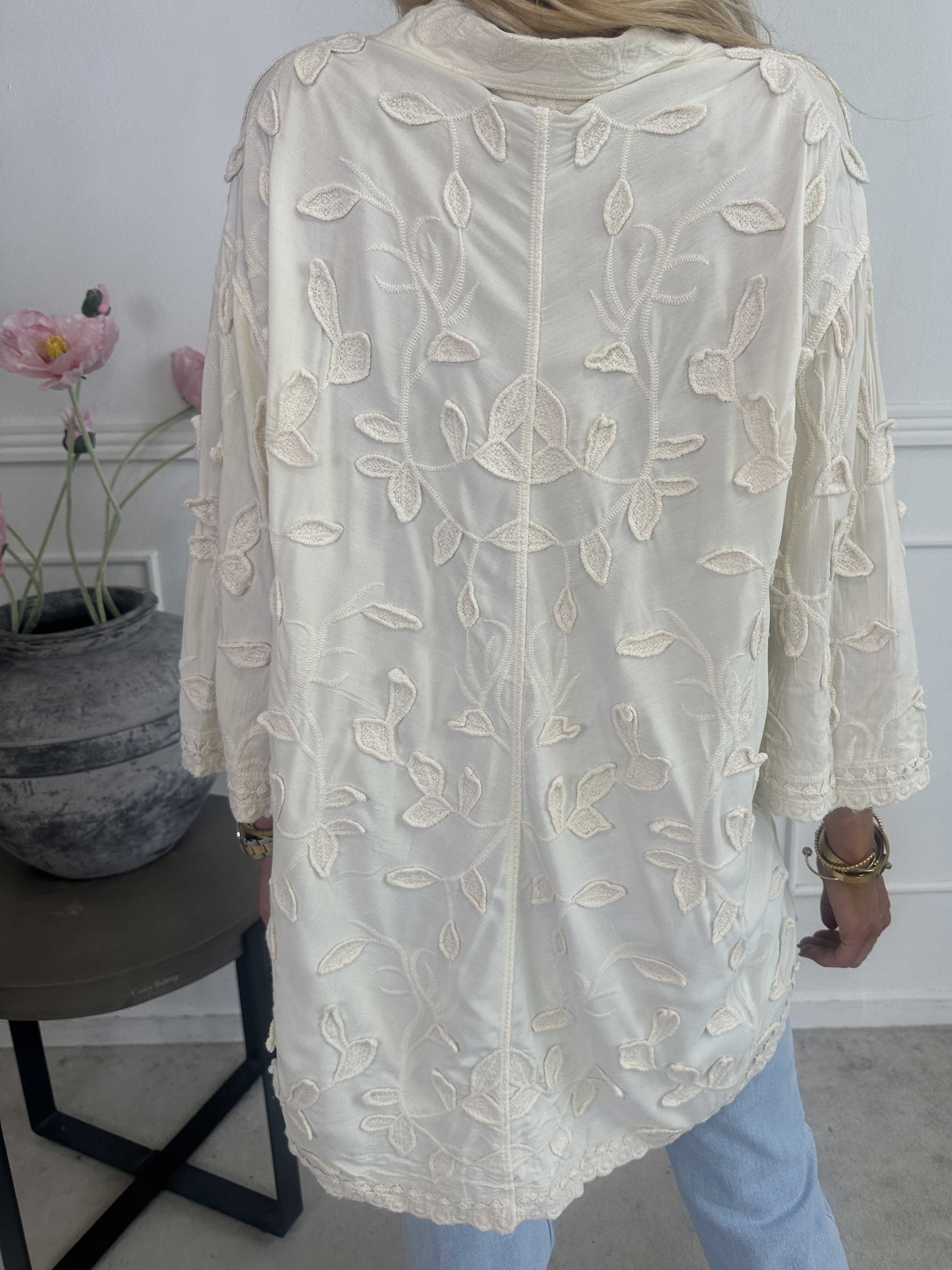 Mette - Skjorta i mjuk bomull med fina bladmotiv